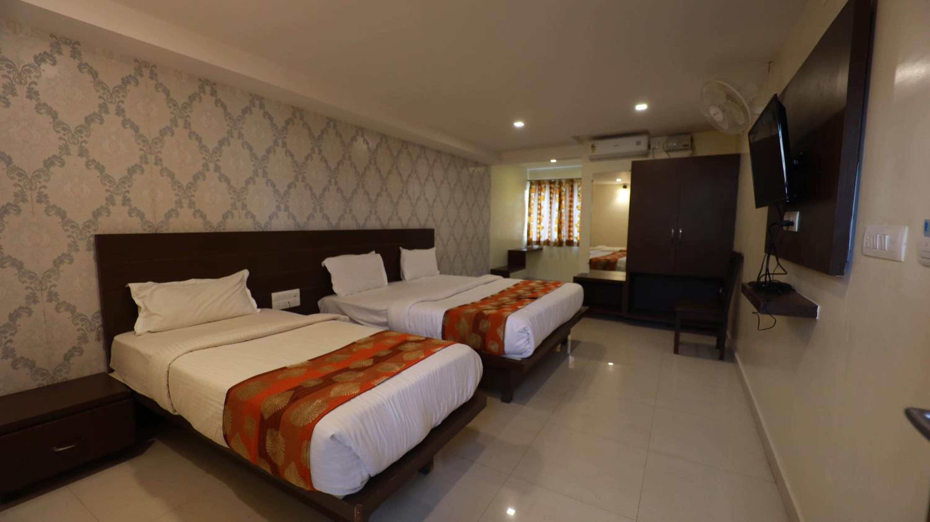 Executive Triple Room photo 3