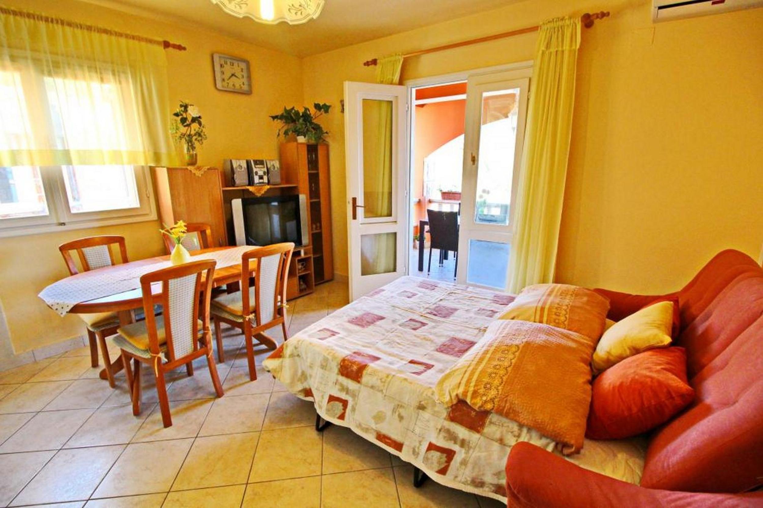 Two Bedroom Apartment with Terrace and Sea View