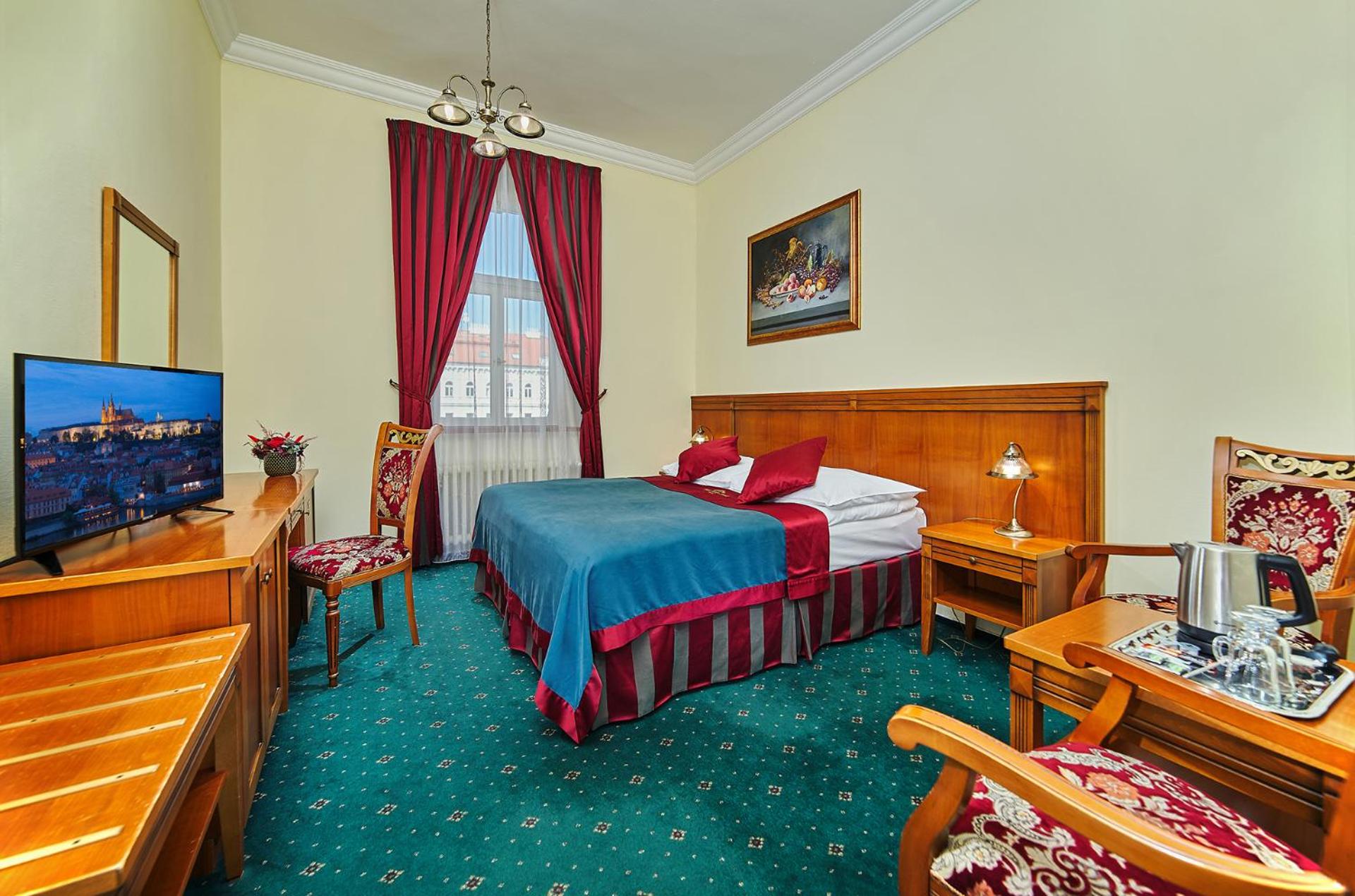 Available room thumbnail 5