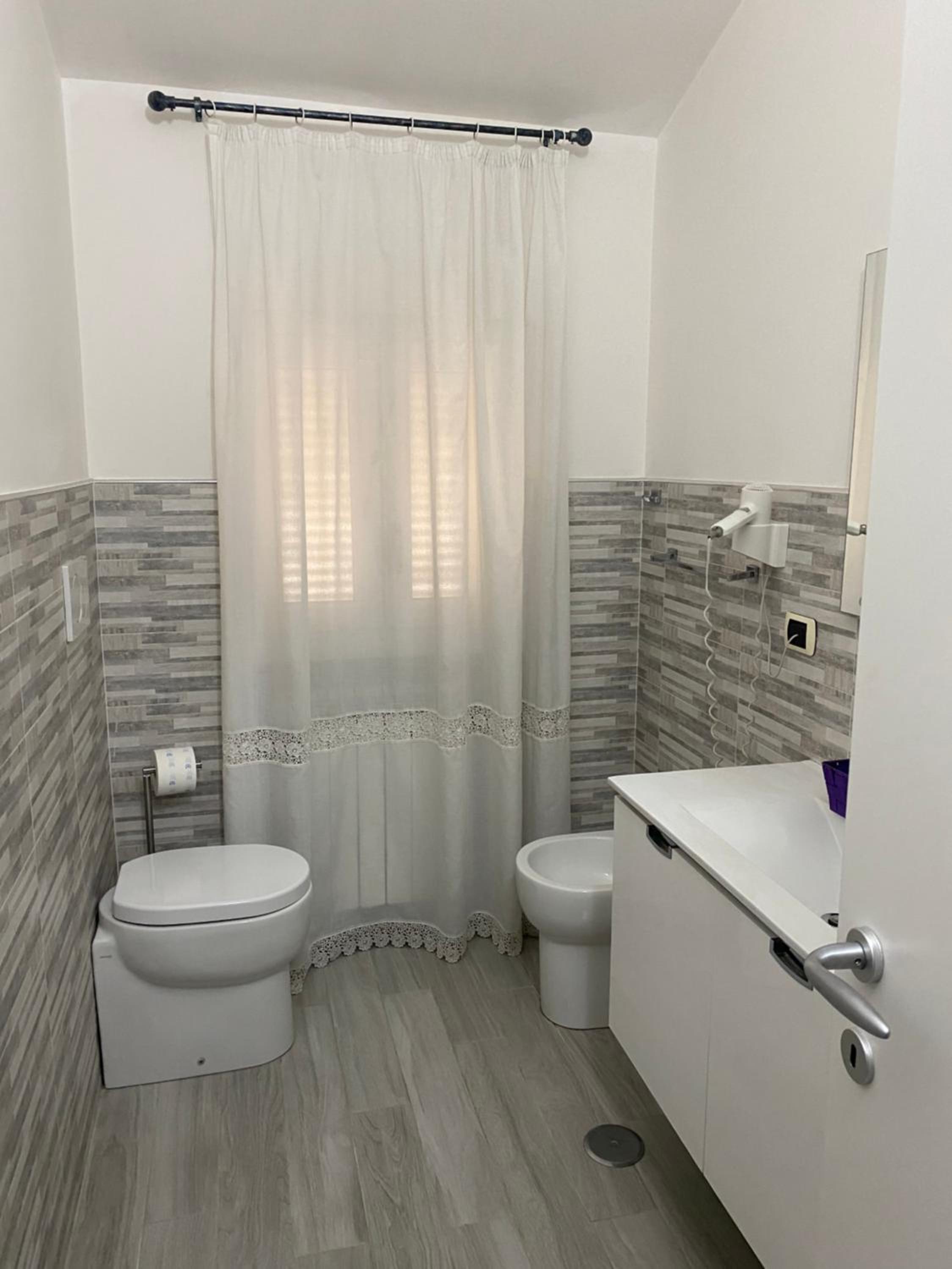 Deluxe Room (2 Adults + 1 Child) photo 2