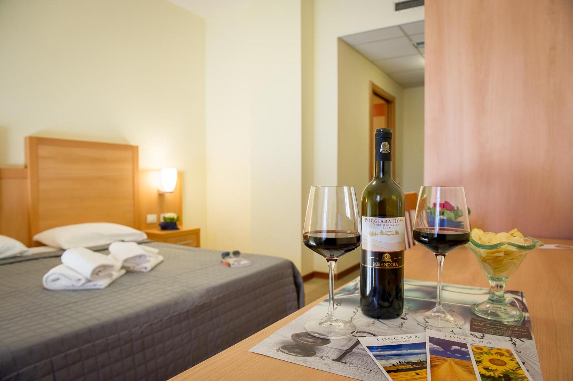 Quadruple Room - Photo 3