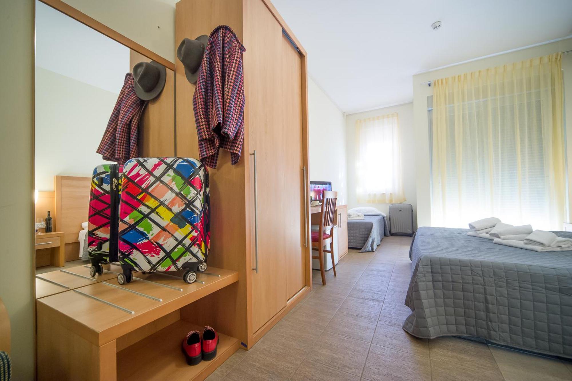 Triple Room - Photo 8