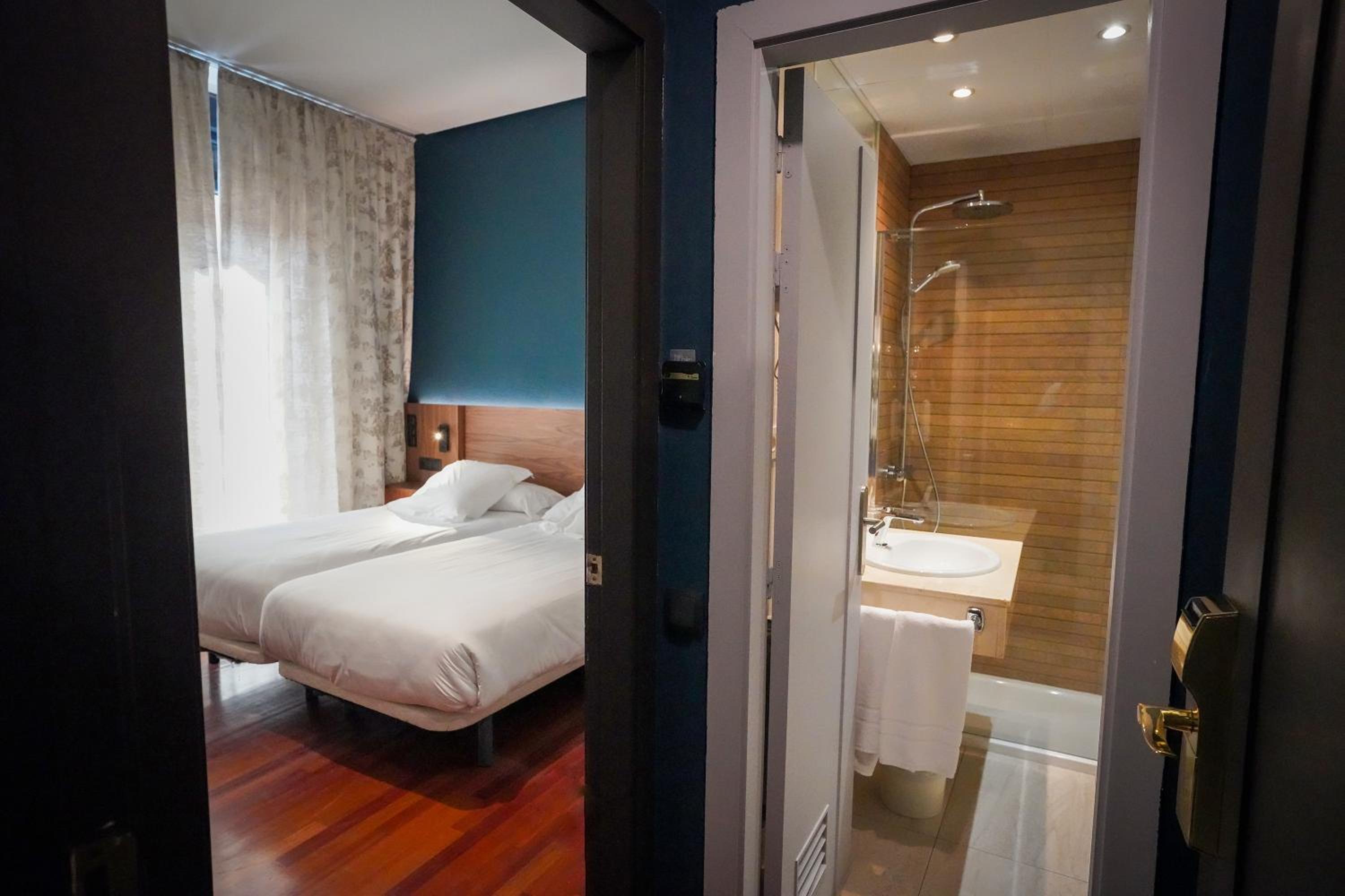 Superior Double Room - Photo 6