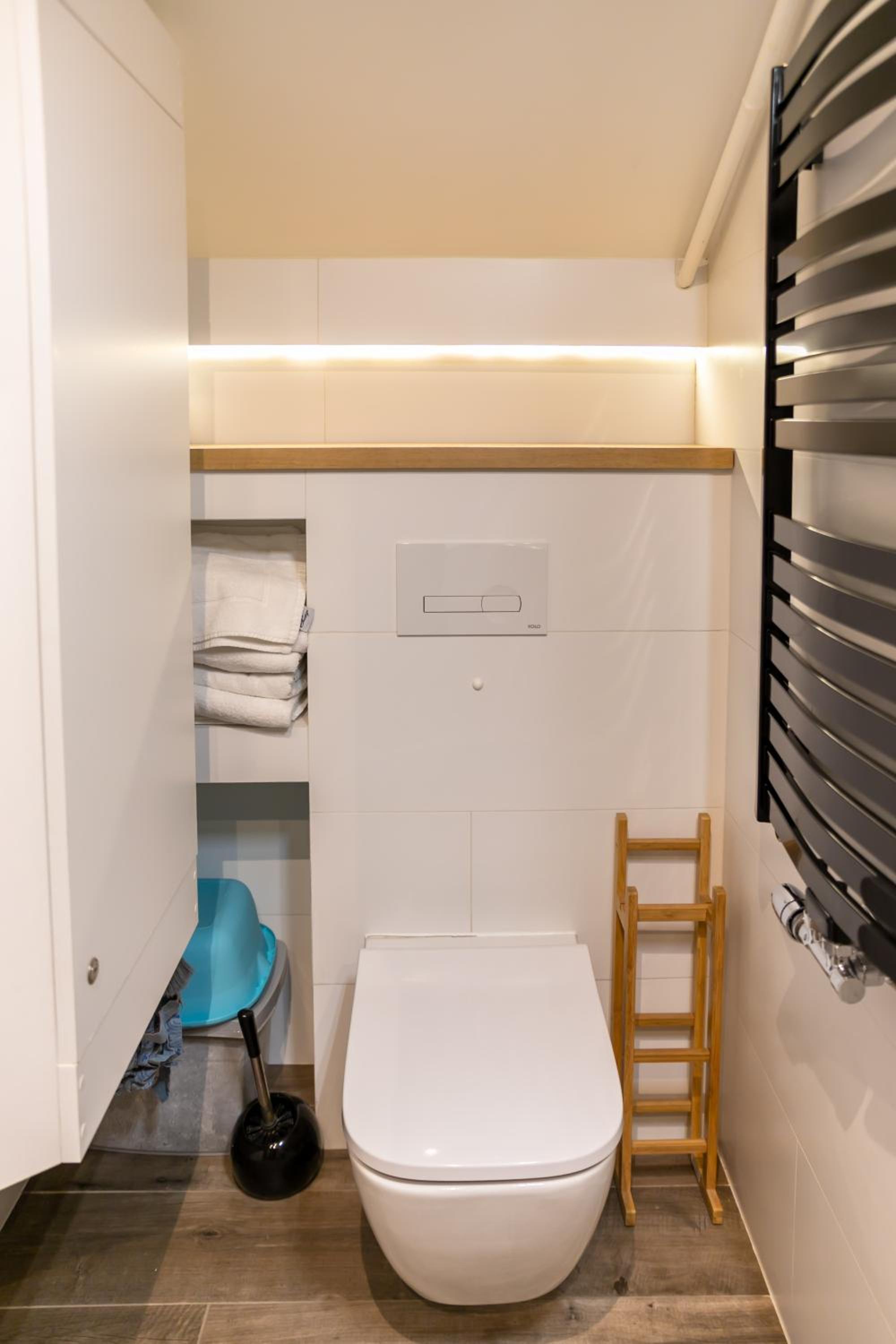 One-Bedroom Apartment - Photo 15