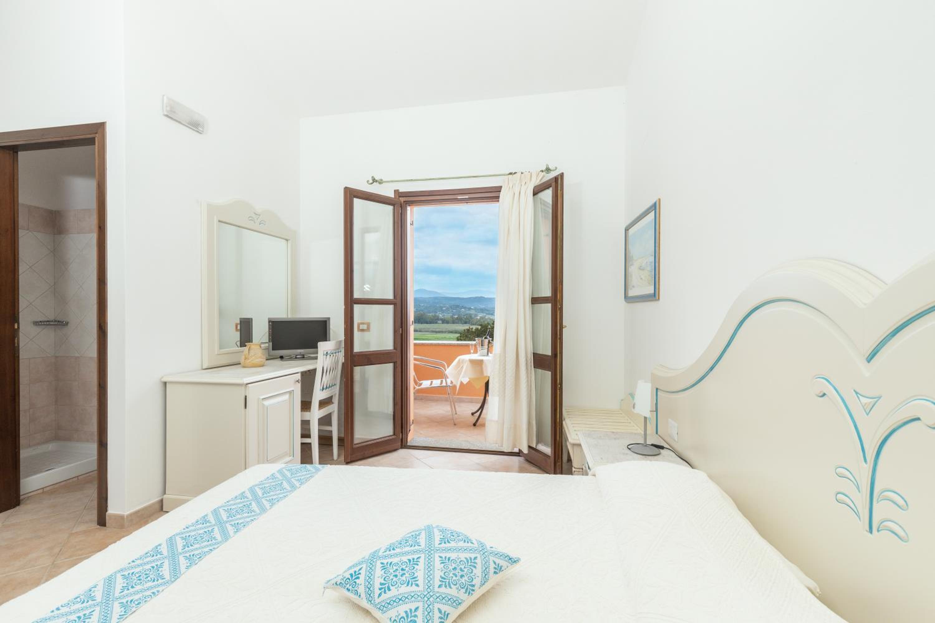 Superior Double or Twin Room photo 2