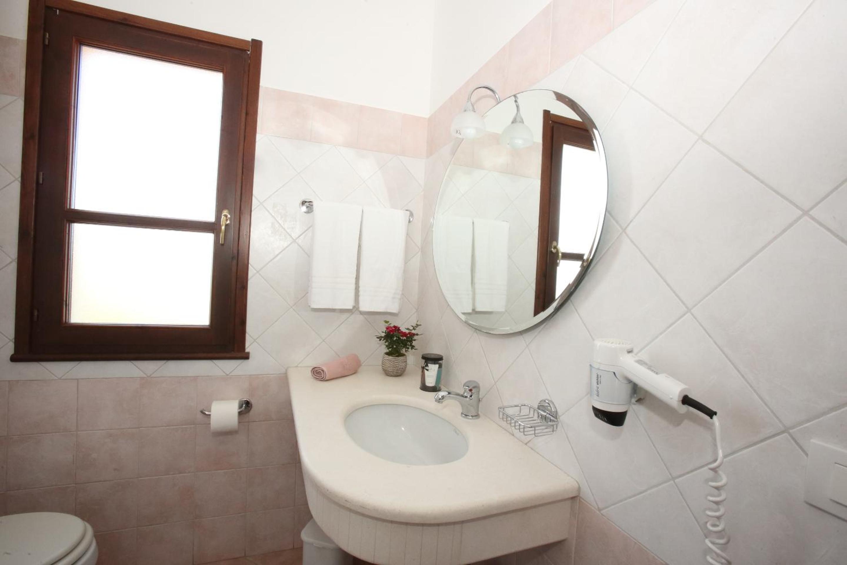 Superior Double or Twin Room photo 3