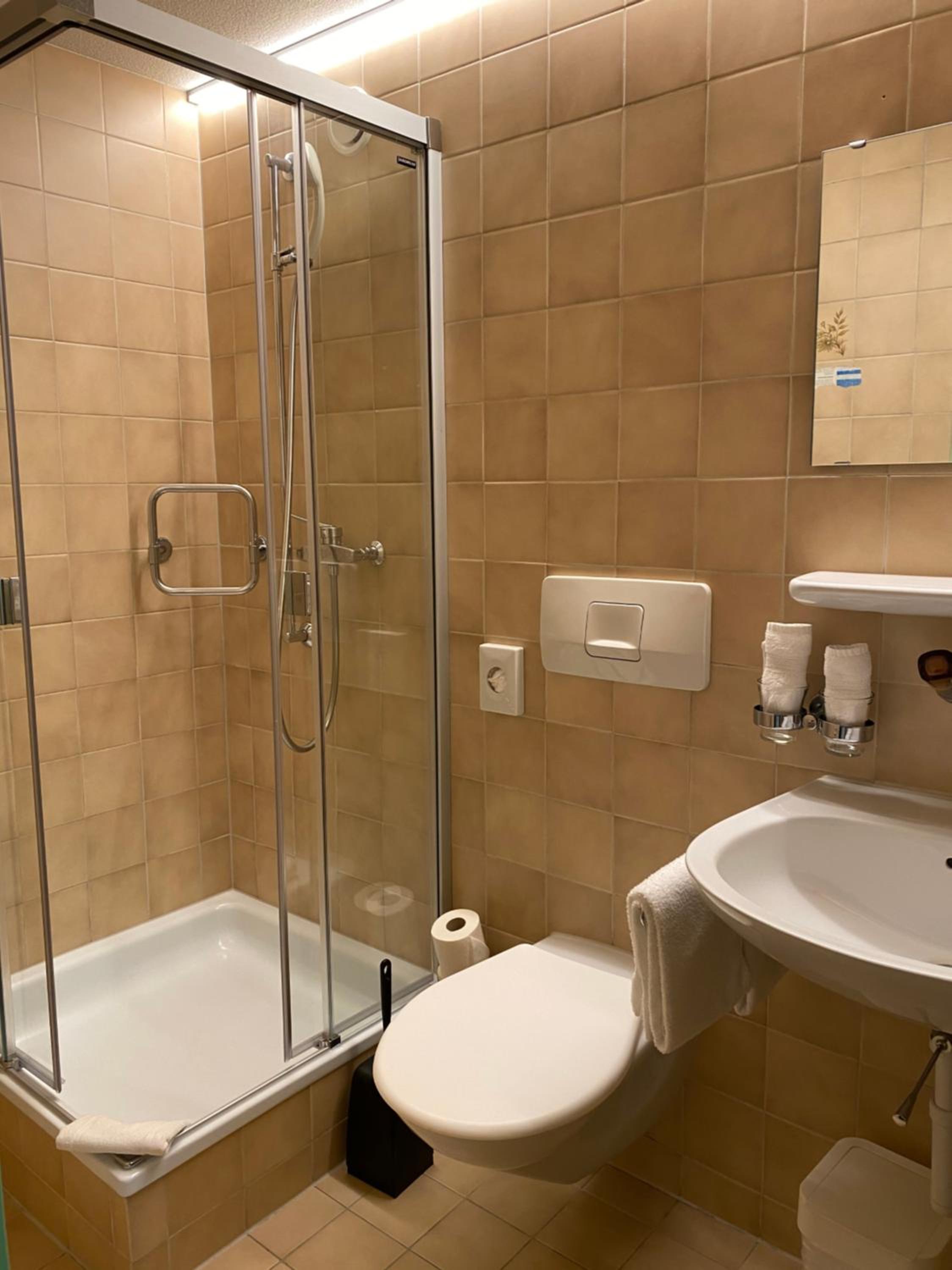 Standard Double or Twin Room - Annex - Photo 4