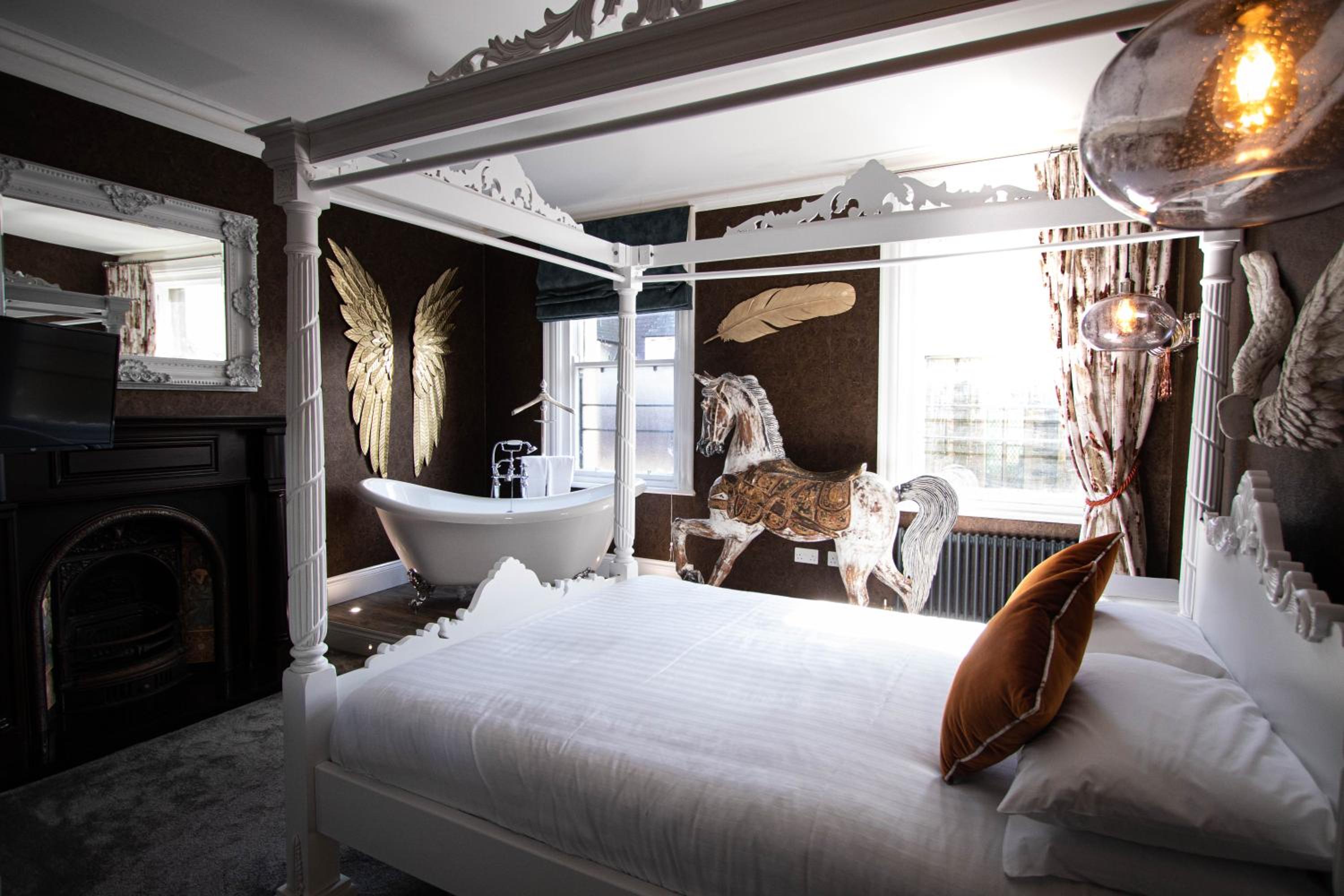 Double Room with Private Bathroom - Photo 3