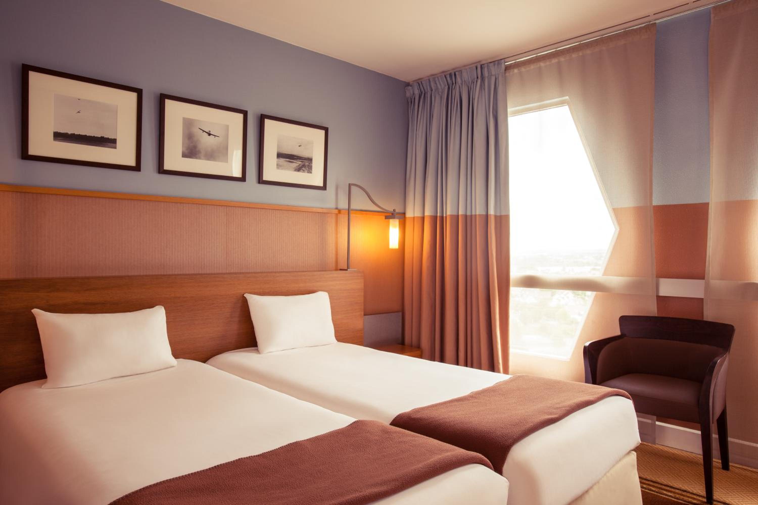 Classic Twin Room - Photo 2