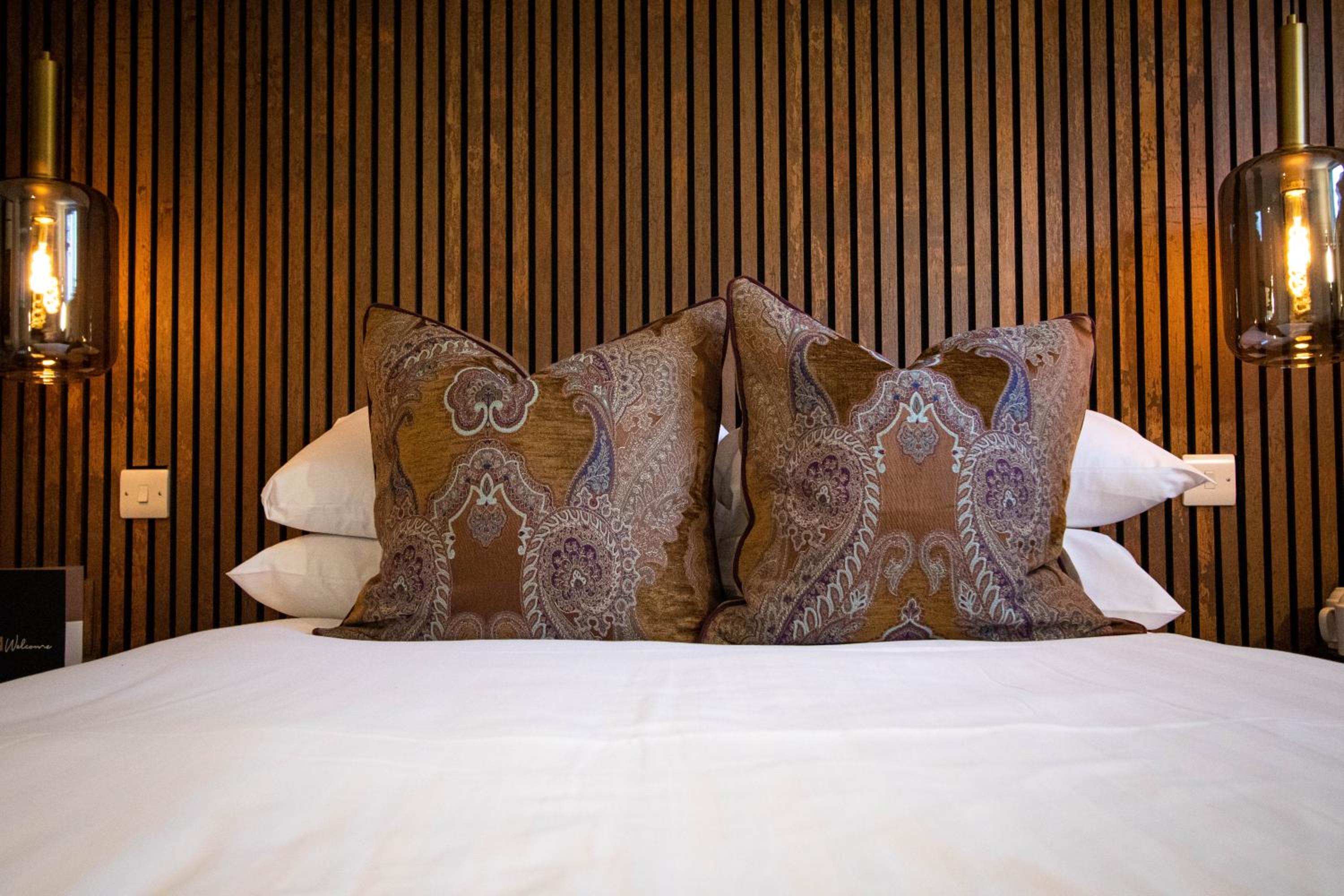 Standard Double Room - Photo 16