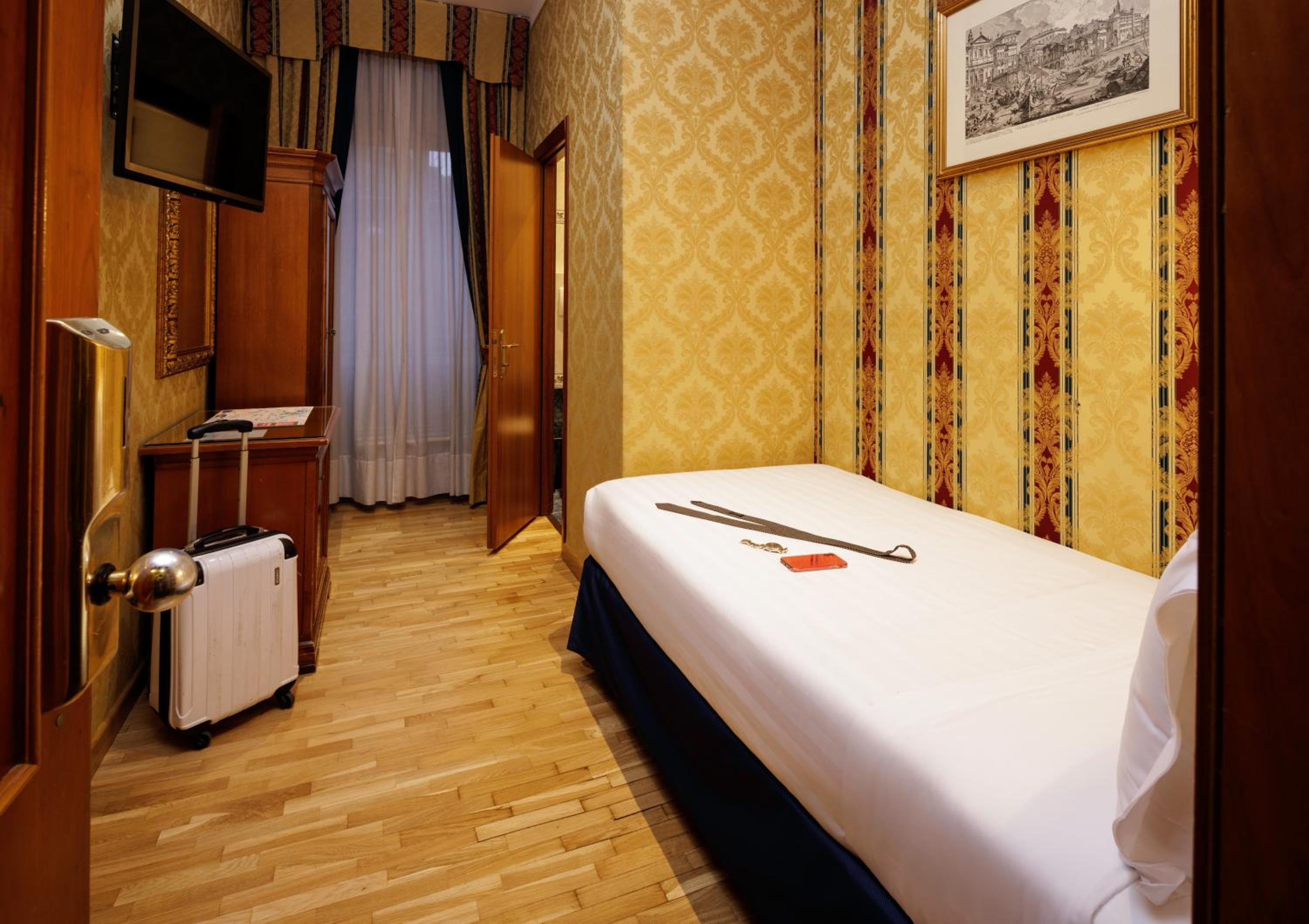 Standard Single Room - Non-Smoking