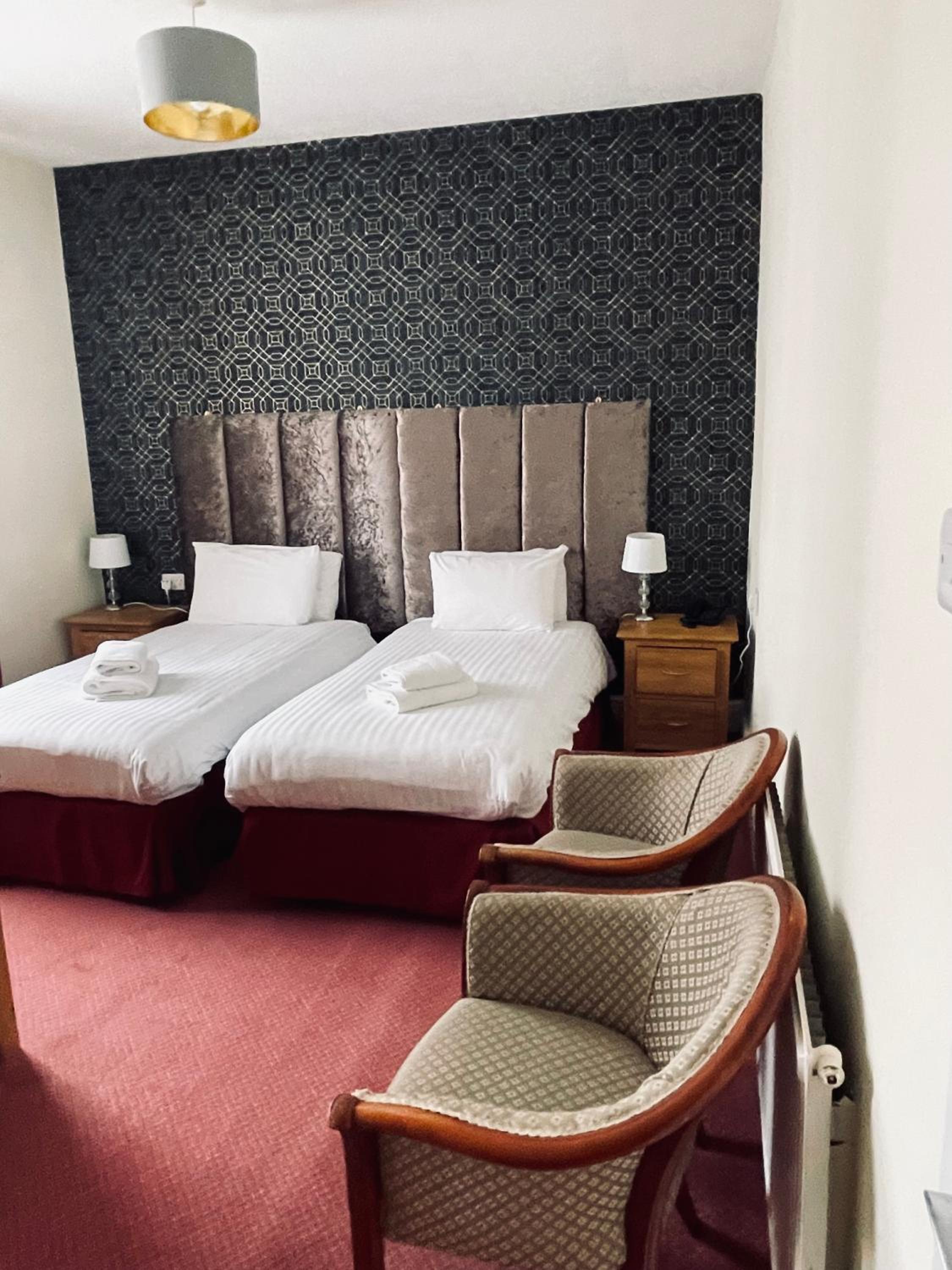 Standard Twin Room photo 2