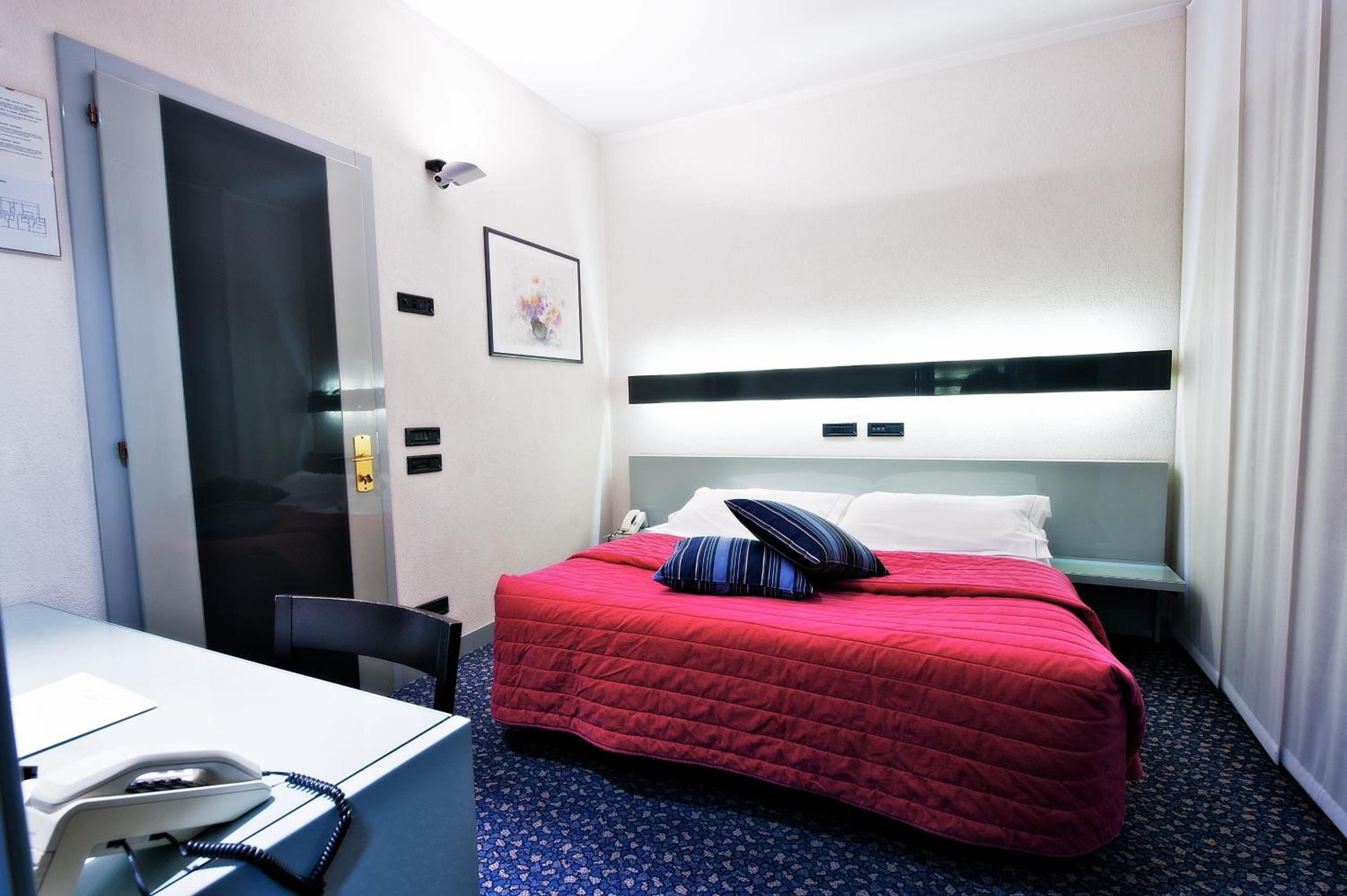 Economy Single Room