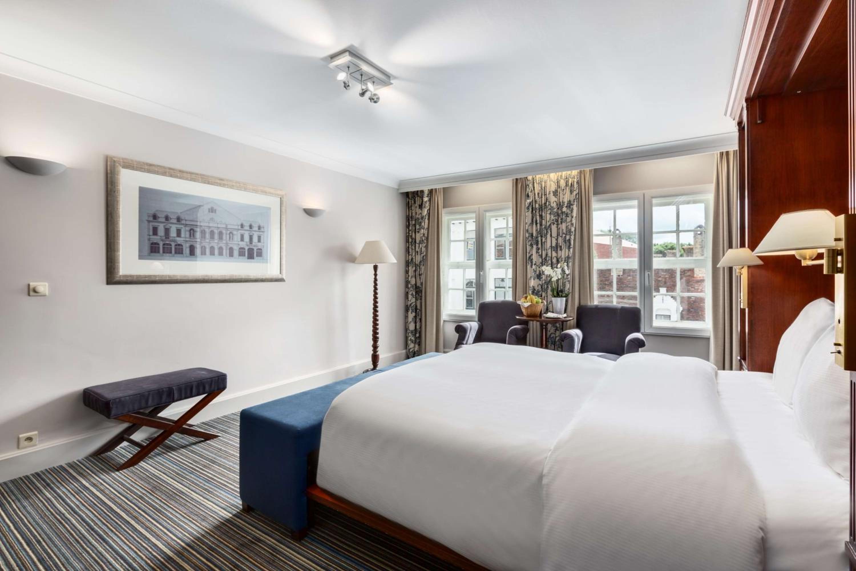 Superior Double Room with Two Queen Beds (2 Adults + 2 Children)