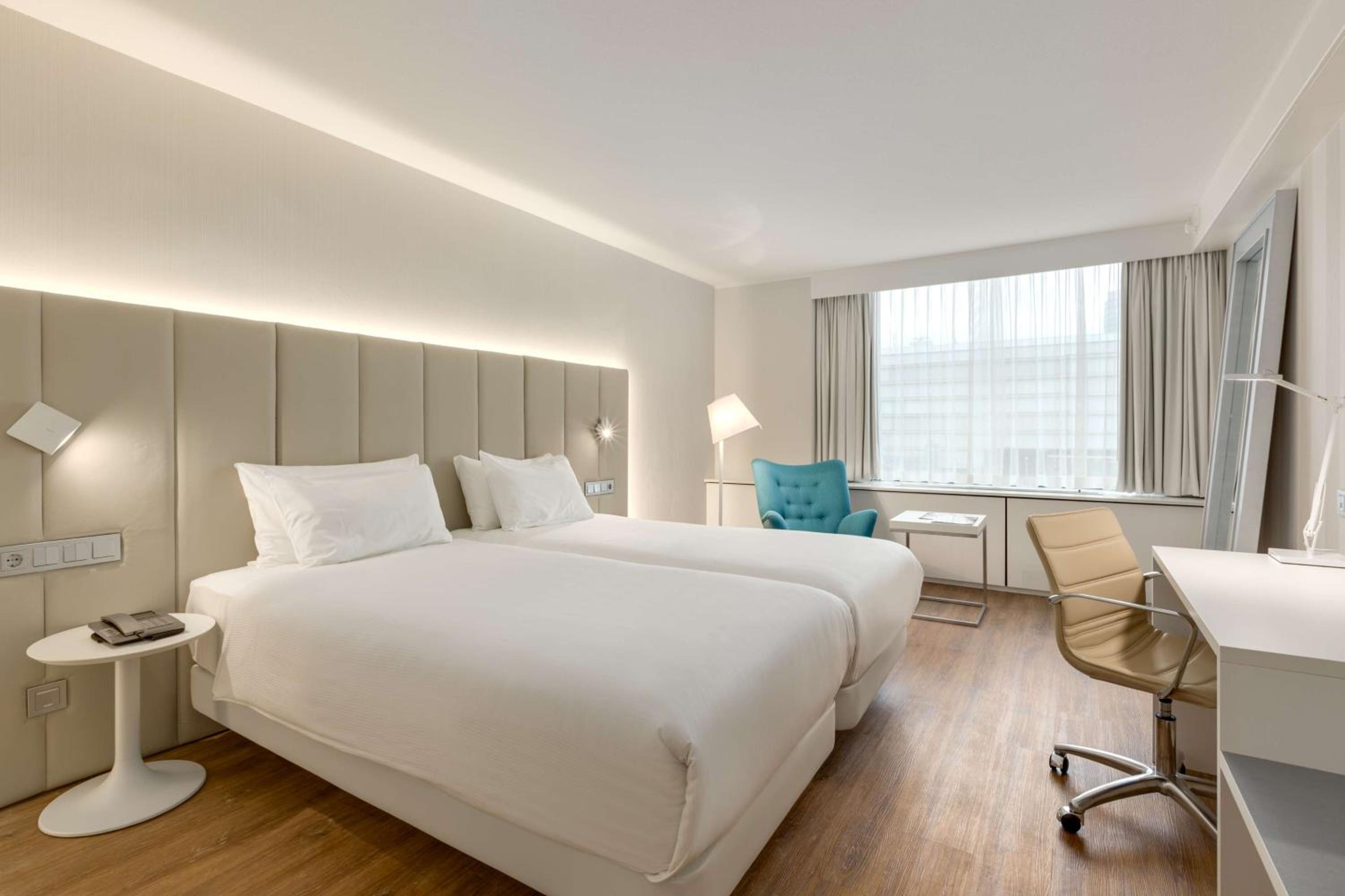 Standard Twin Room - Photo 1