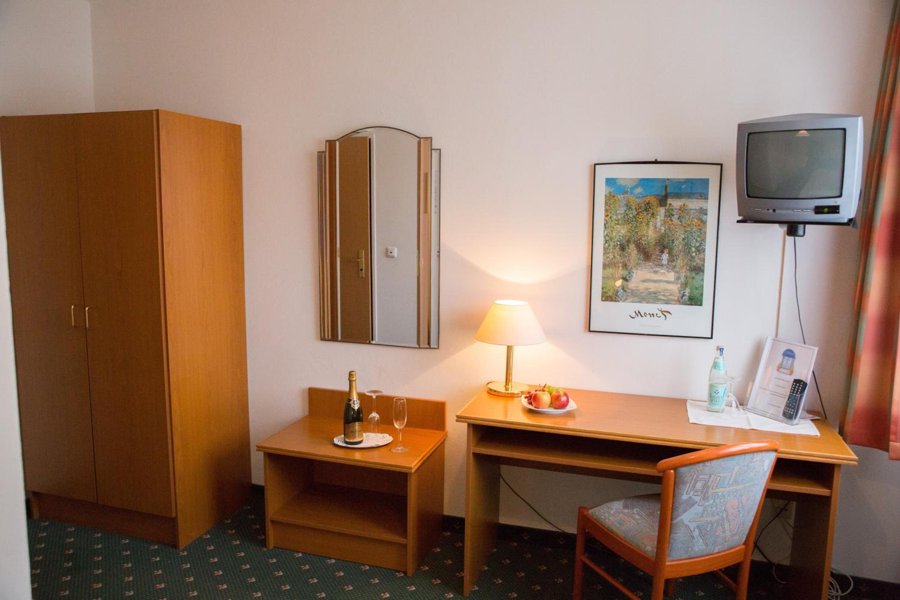 Single Room photo 1