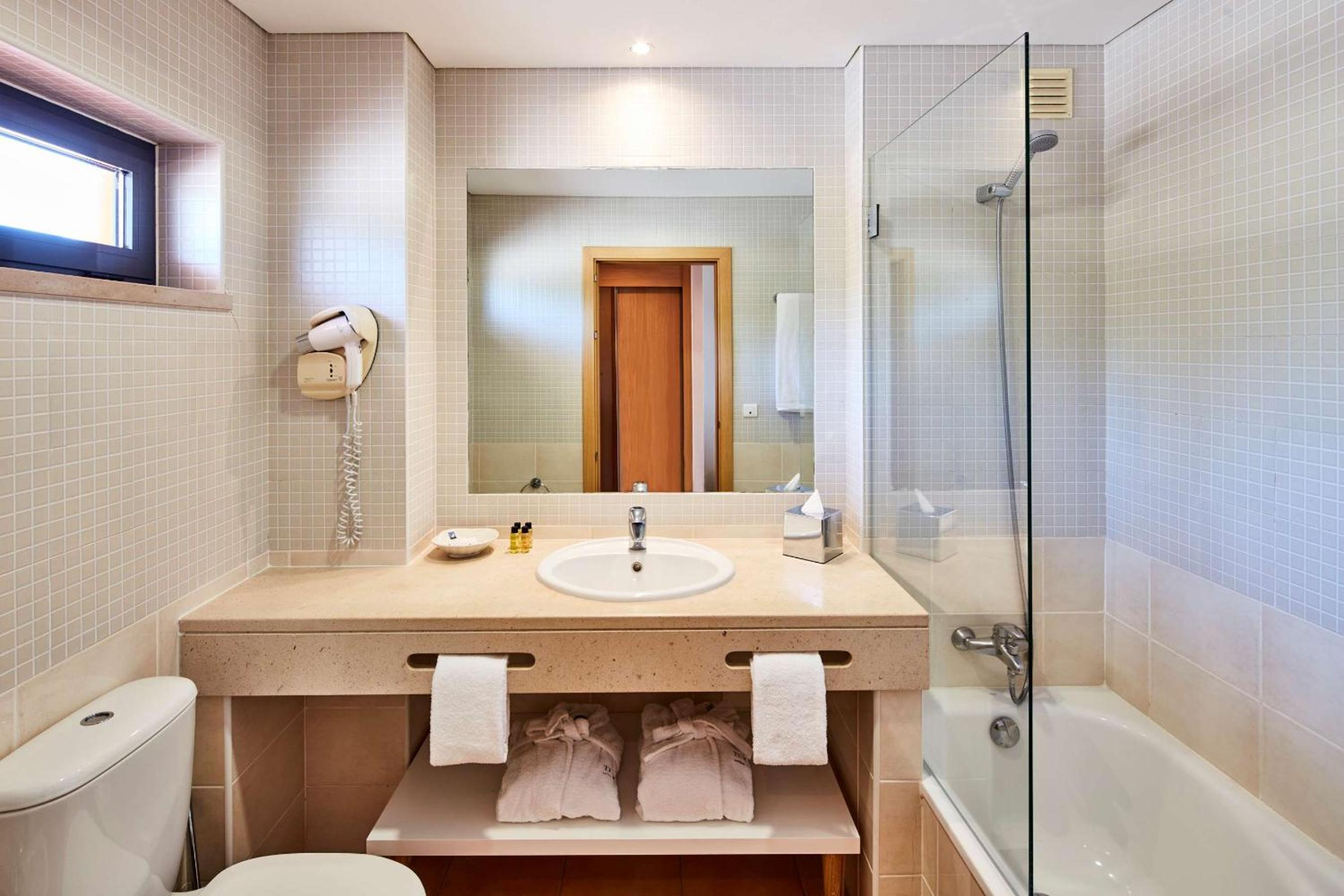 Studio Marina Sun with Extra Bed (2 Adults + 1 Child) photo 2