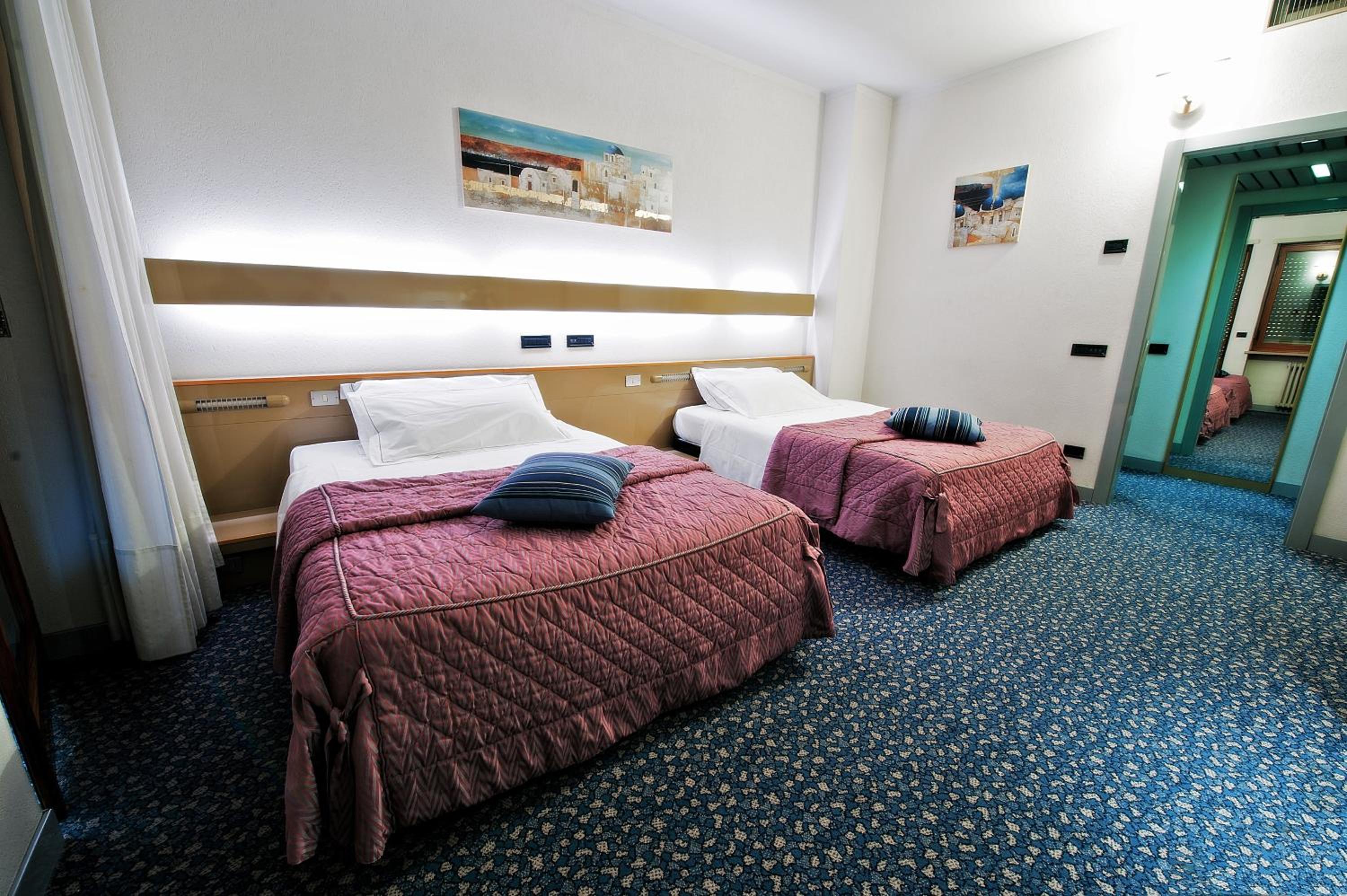 Queen Room with Two Queen Beds - Photo 1