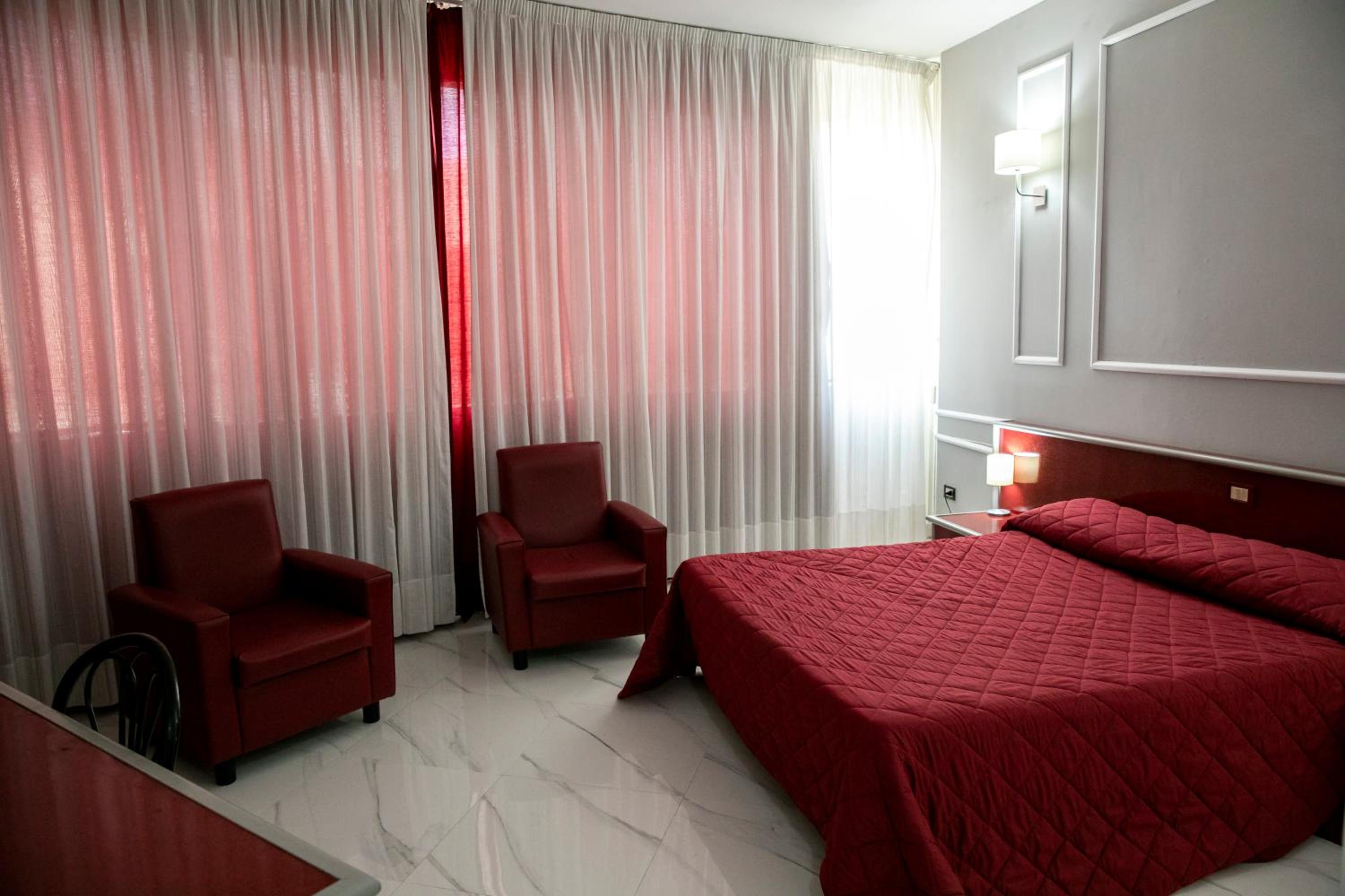 Deluxe Double Room - Photo 2