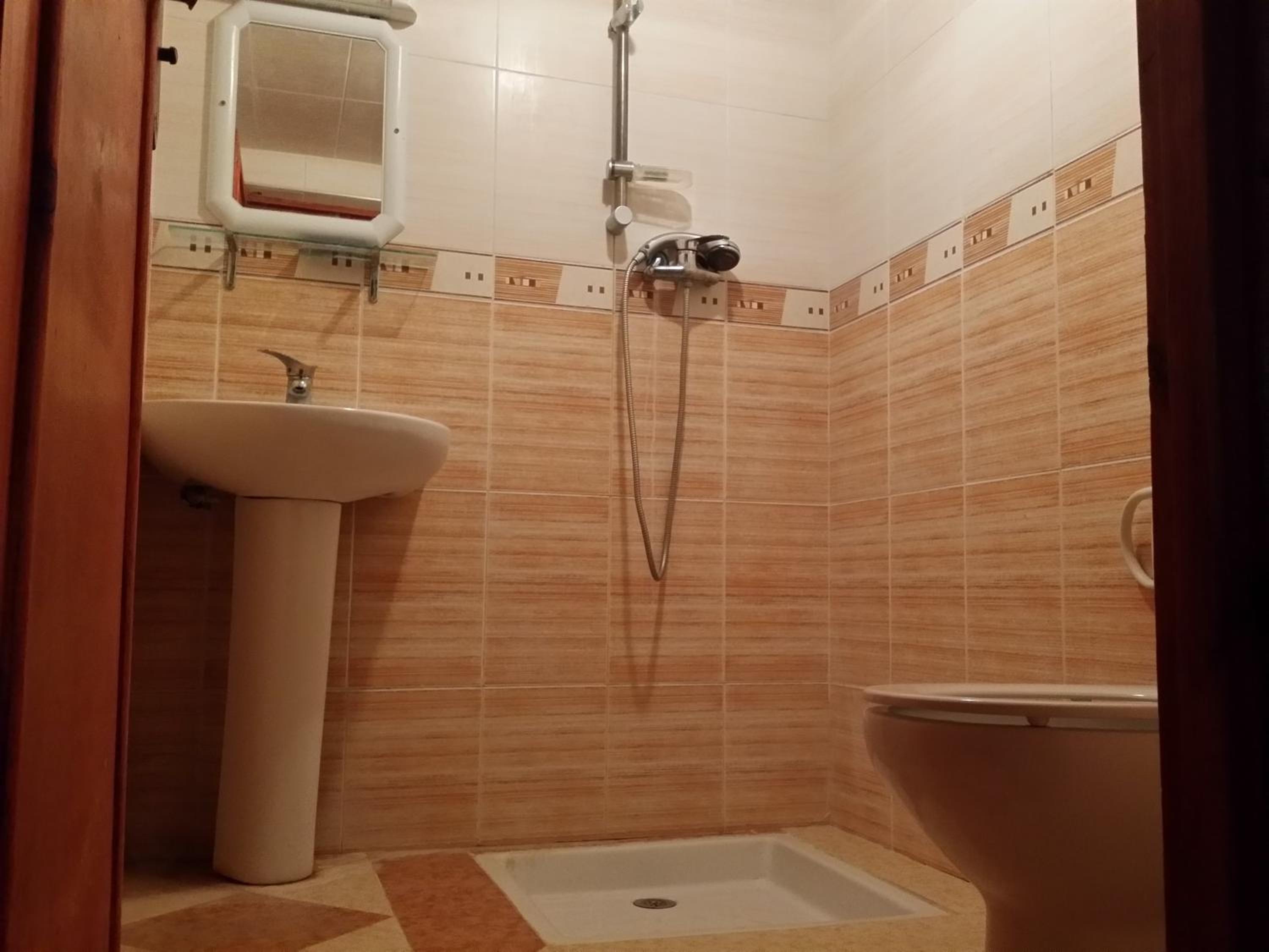 Standard Triple Room - Photo 4