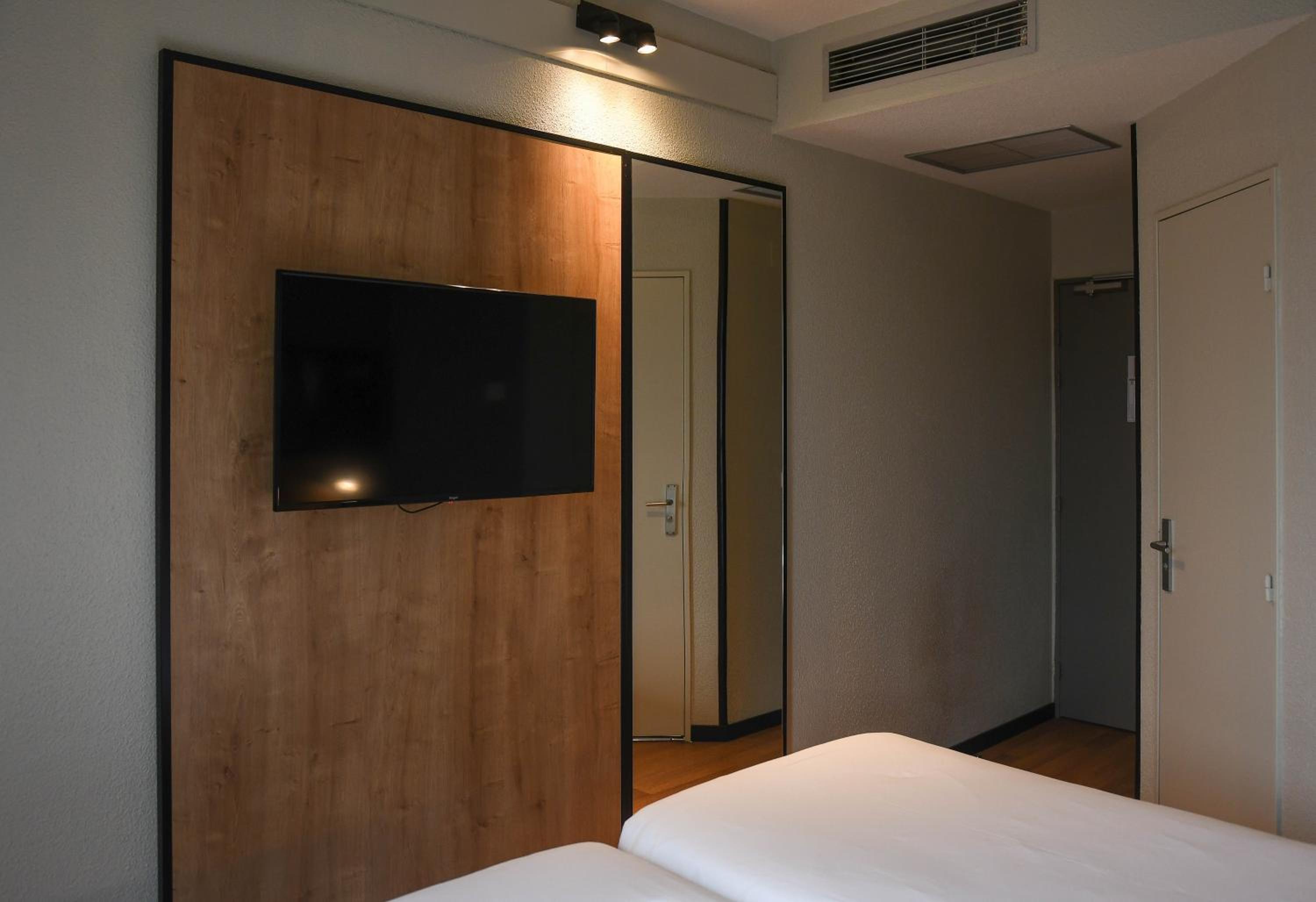 Double Room - Photo 21
