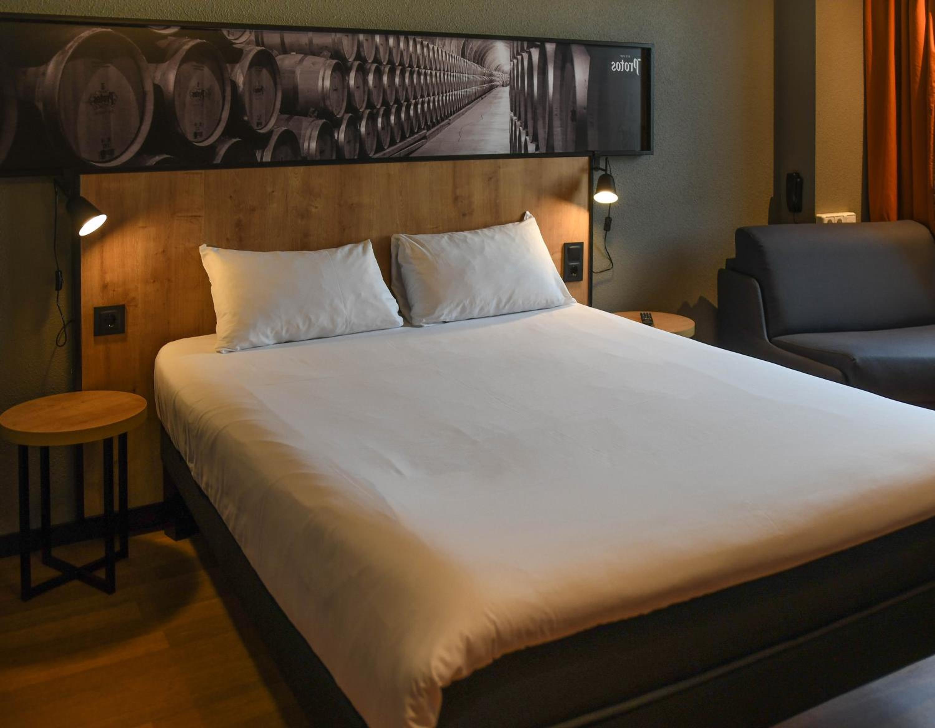 Double Room - Photo 25