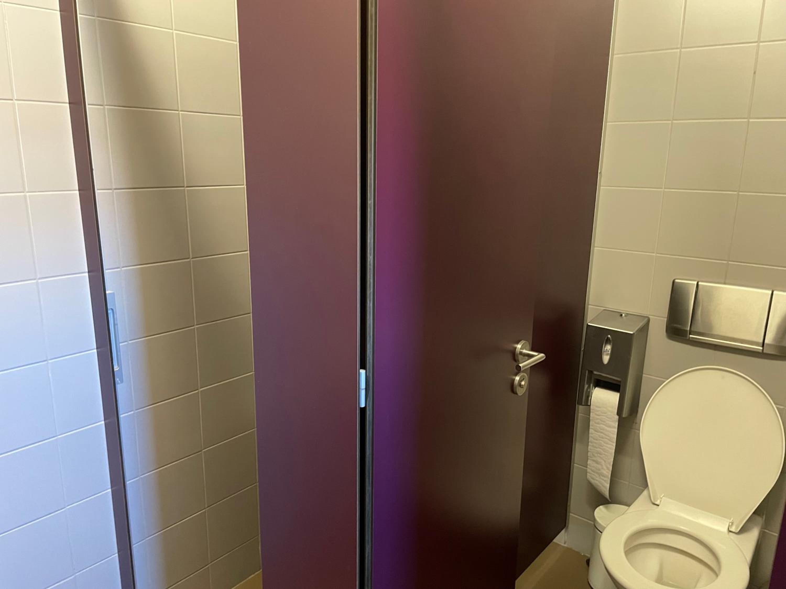 Twin Room with Shared Bathroom photo 3