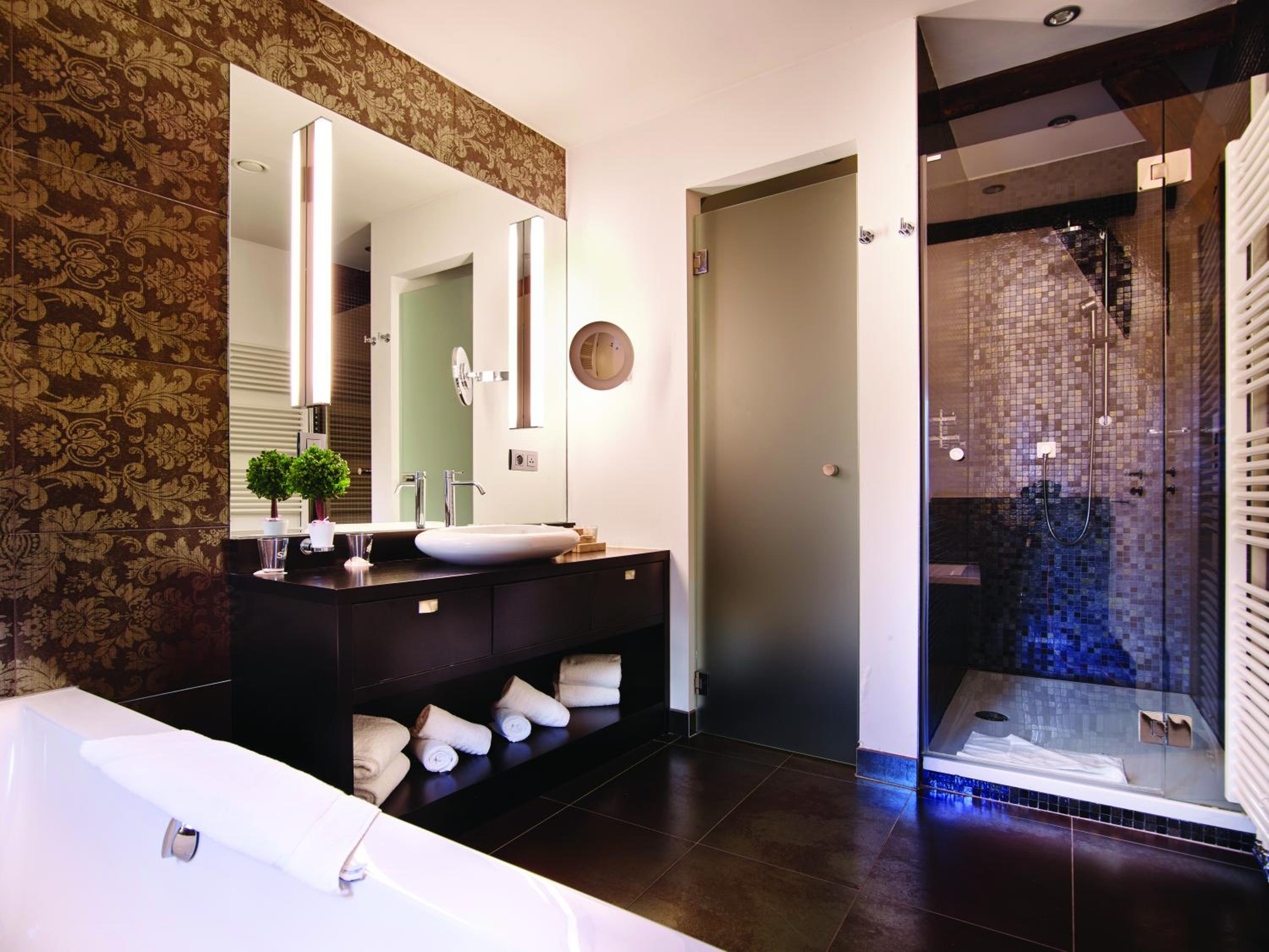 Queen Suite - Photo 2