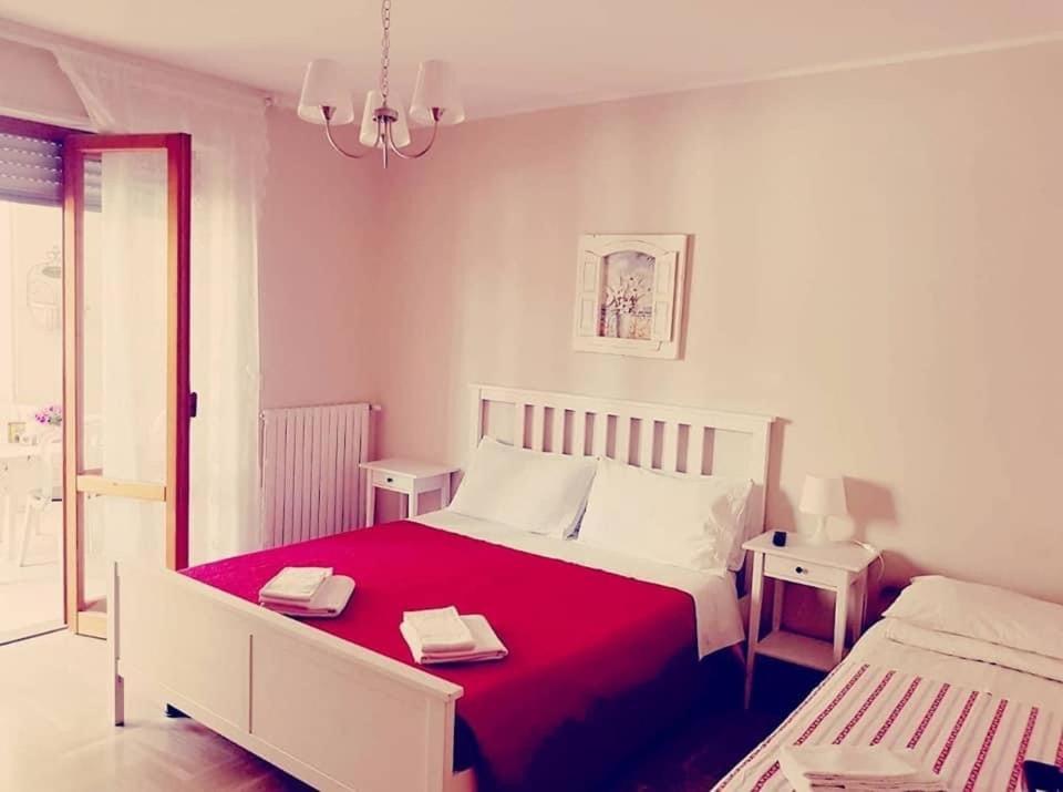 One-Bedroom Apartment with Balcony
