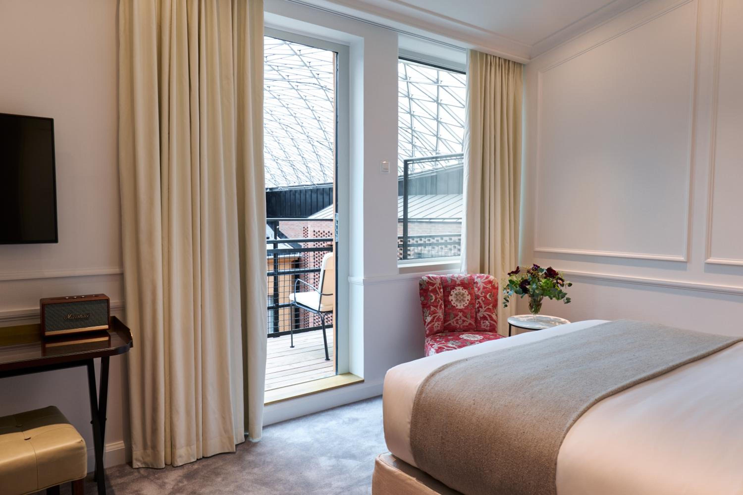 Superior Balcony Room