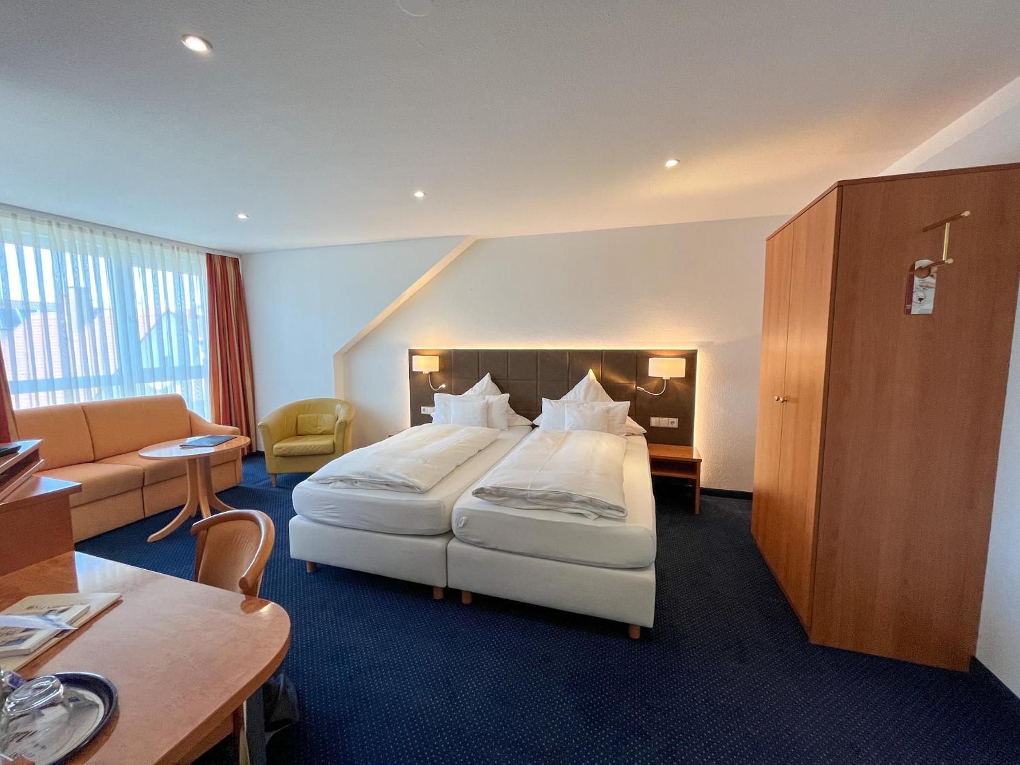 First Class Double Room - Photo 6