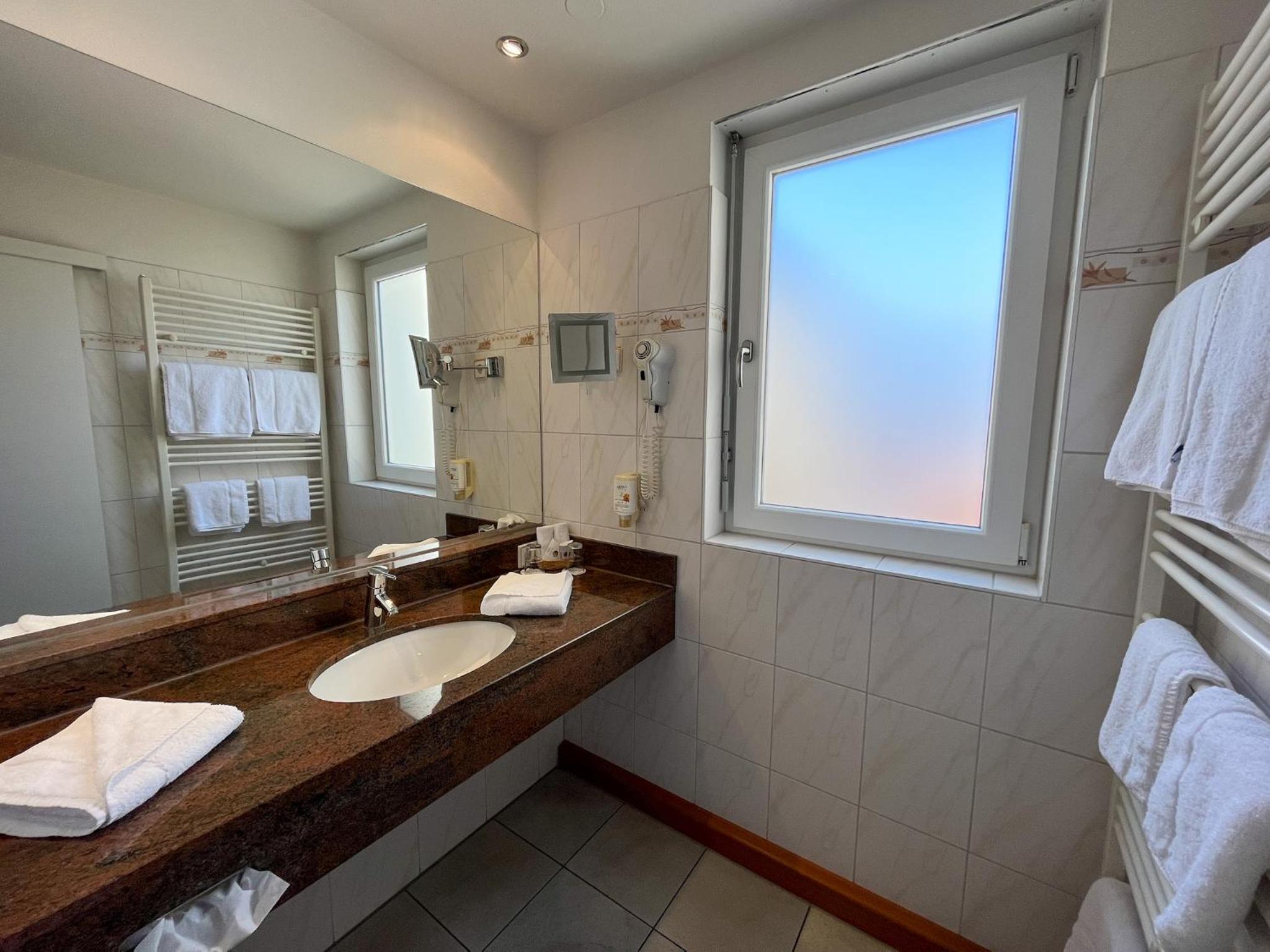First Class Double Room - Photo 5