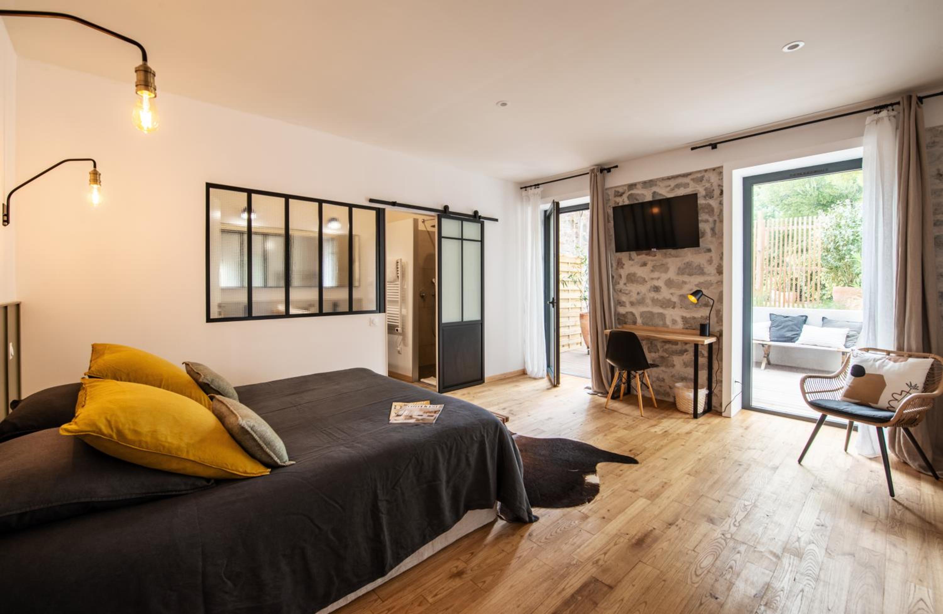 Small Double Room photo 1