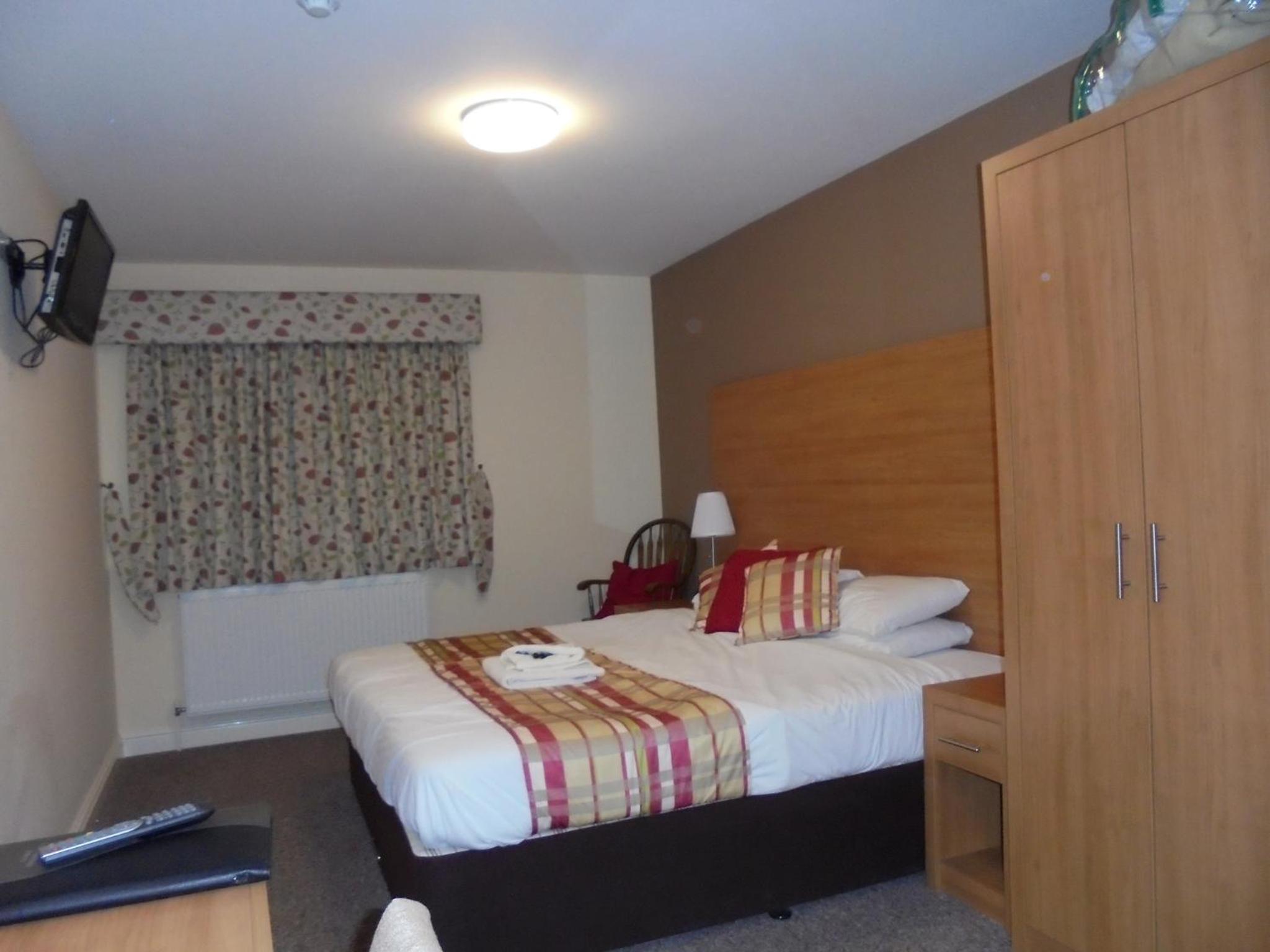 Small Twin Room photo 2