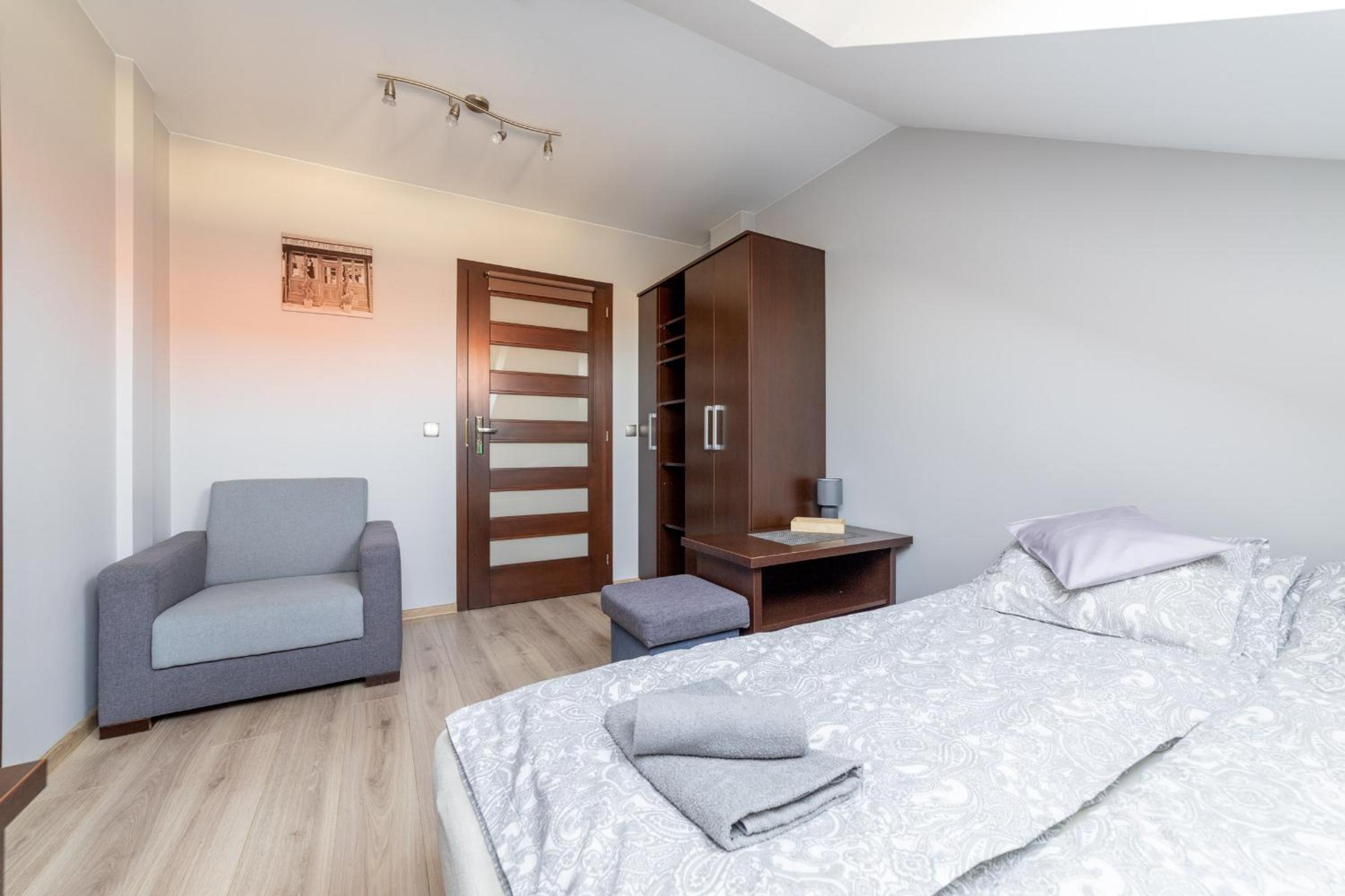 Double Room - Photo 17