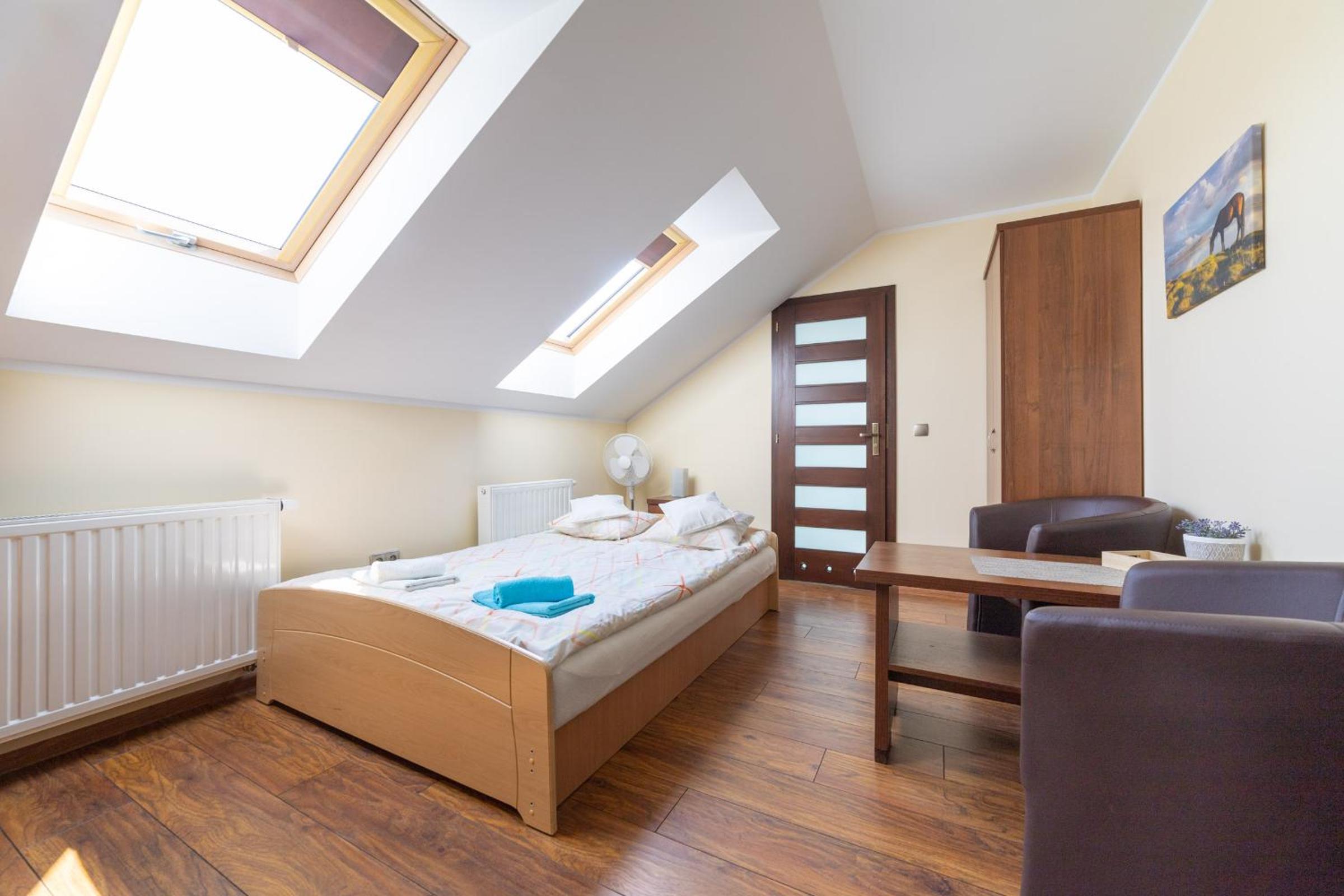 Double Room - Photo 3