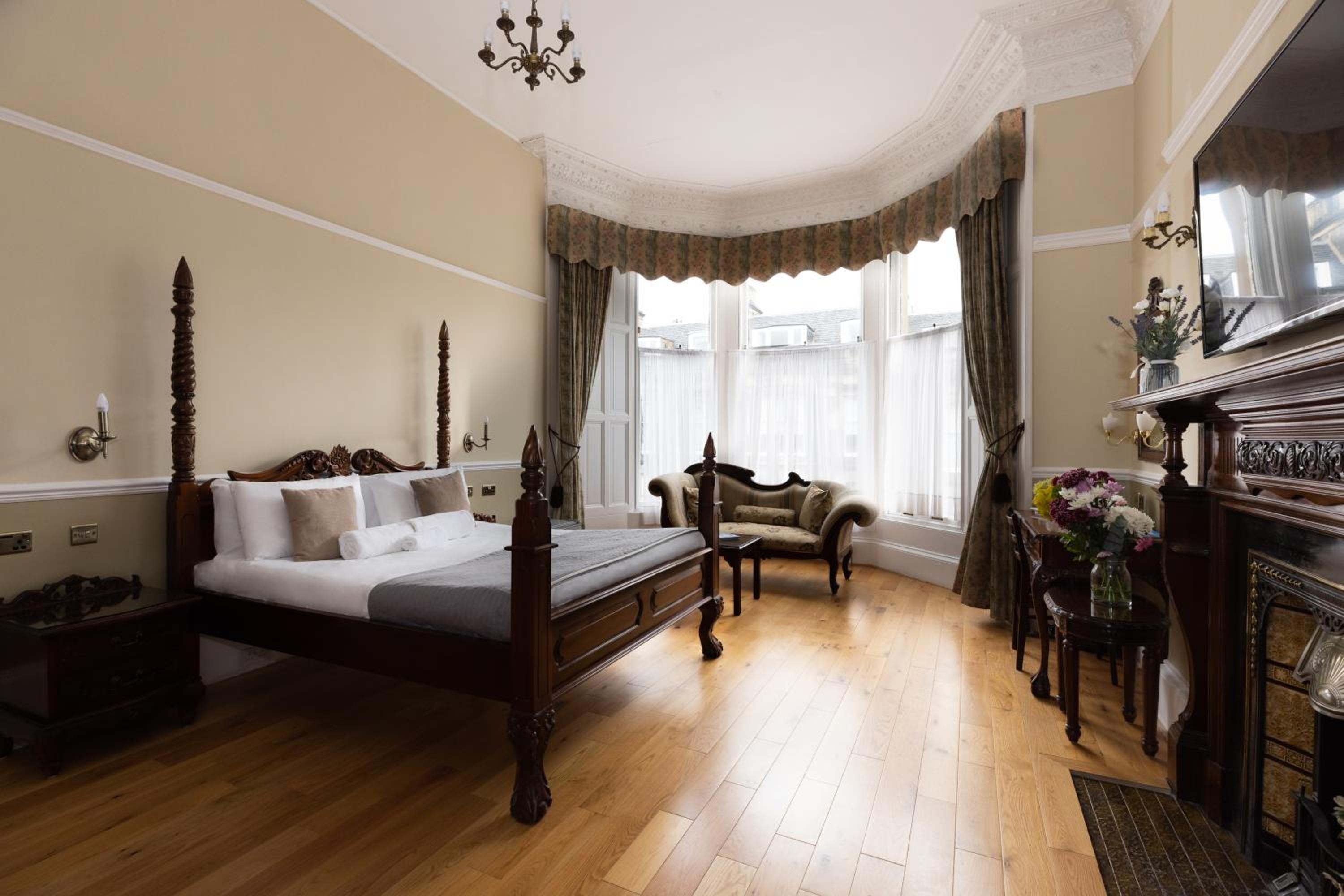 Deluxe Double Room - Photo 10