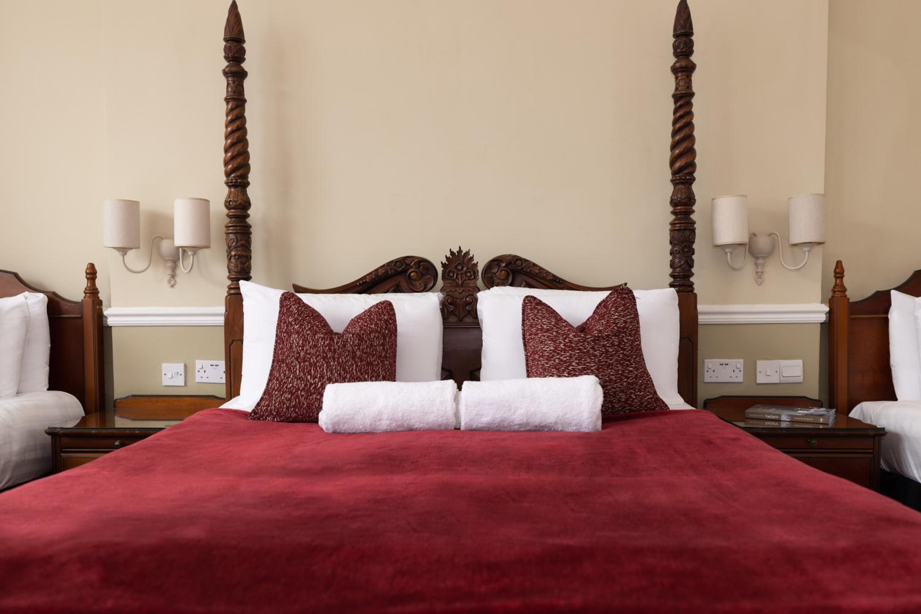 Quadruple Room - Photo 3