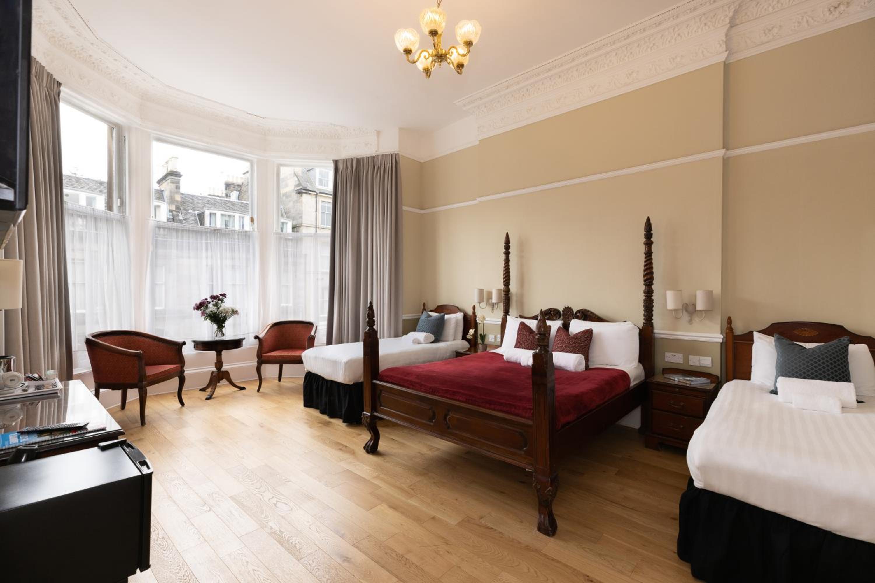 Quadruple Room - Photo 6