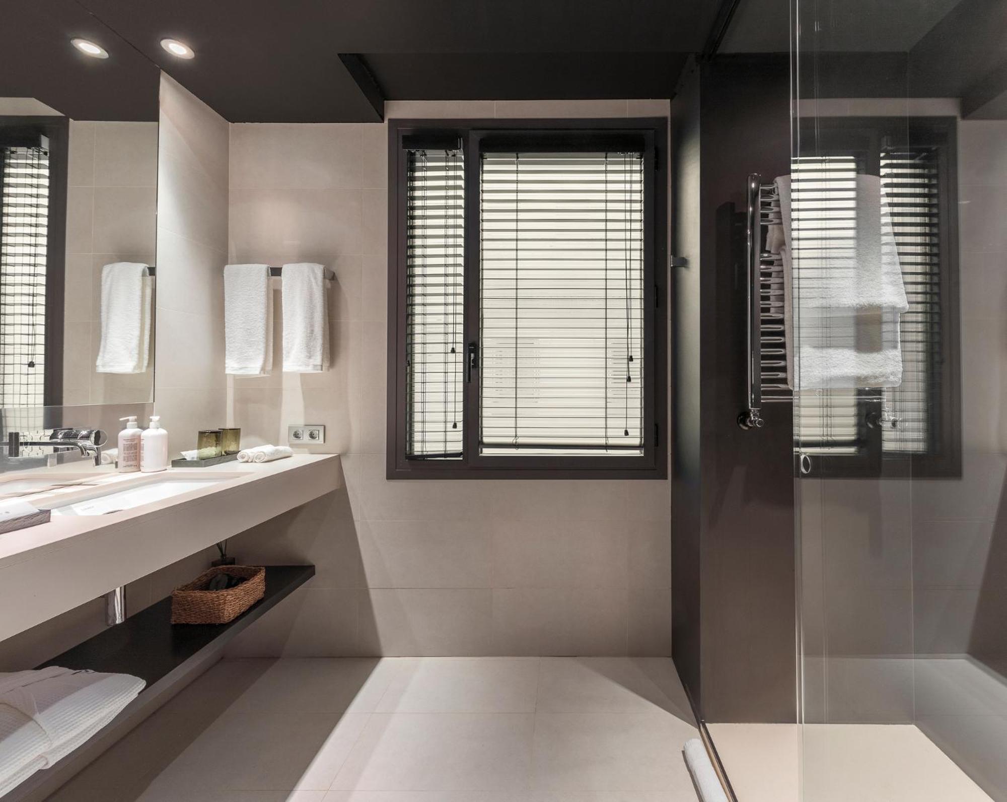 Double or Twin Room with Balcony