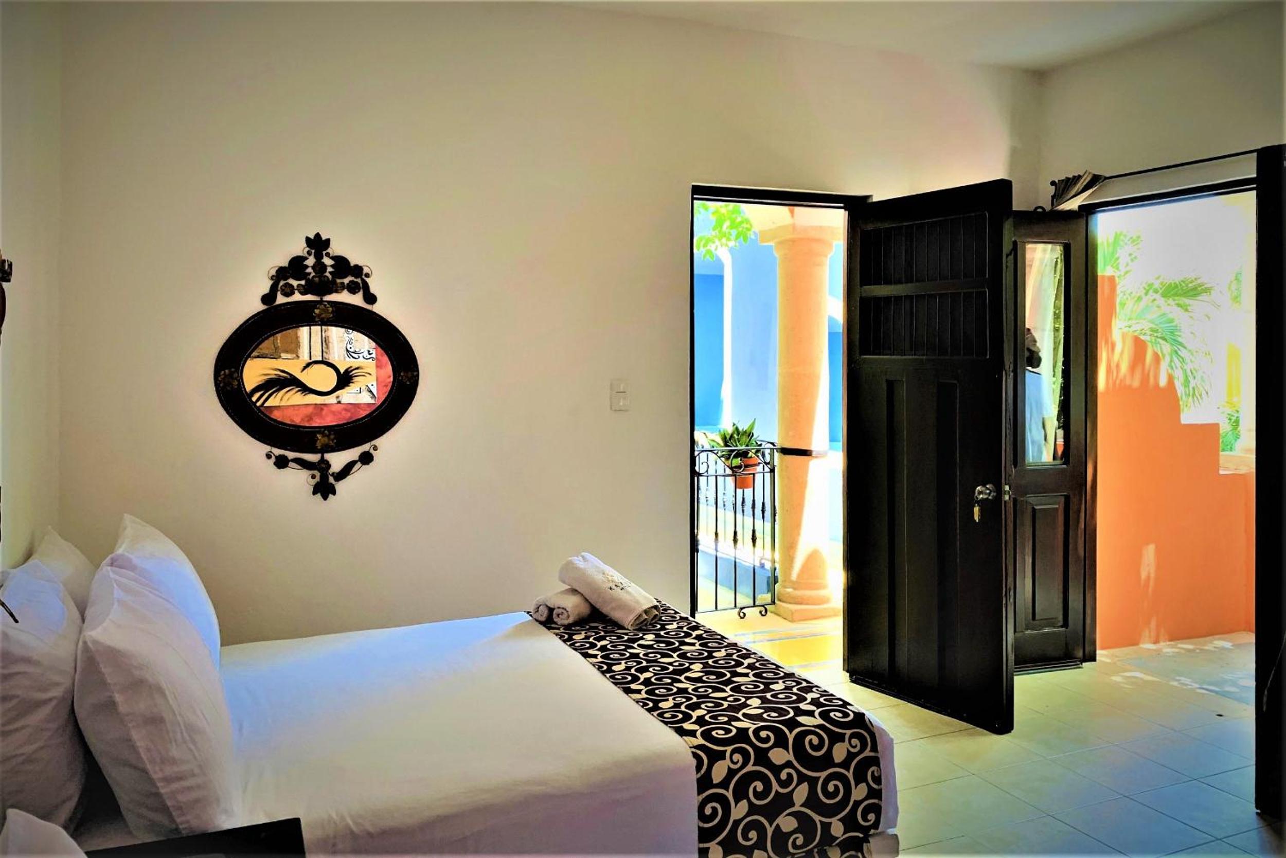Double Room with Balcony - Photo 5