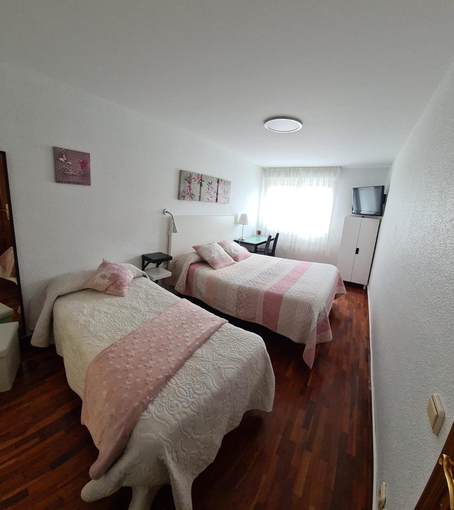 Habitación Doble con Baño Privado