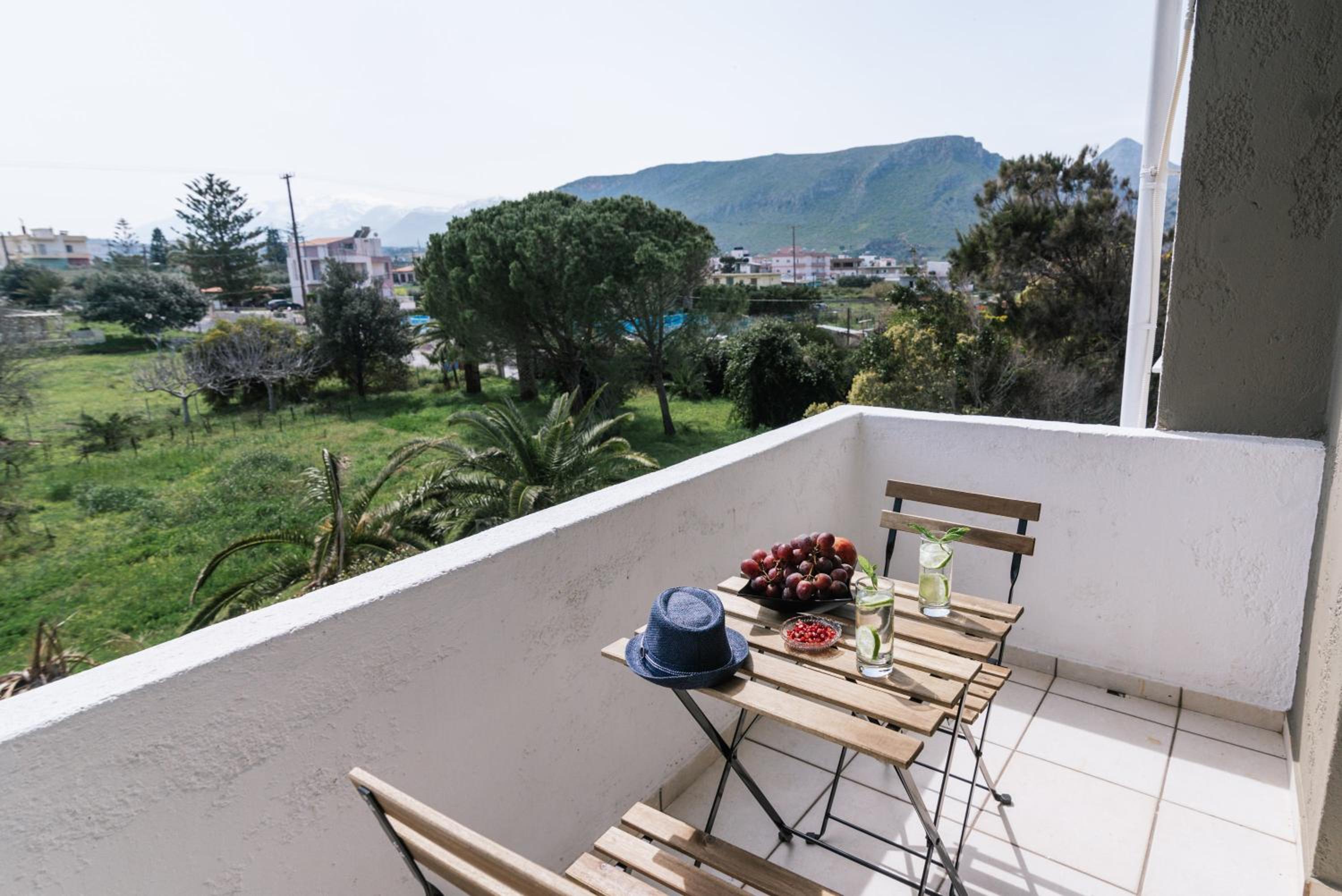 Deluxe Double Room with Balcony photo 2
