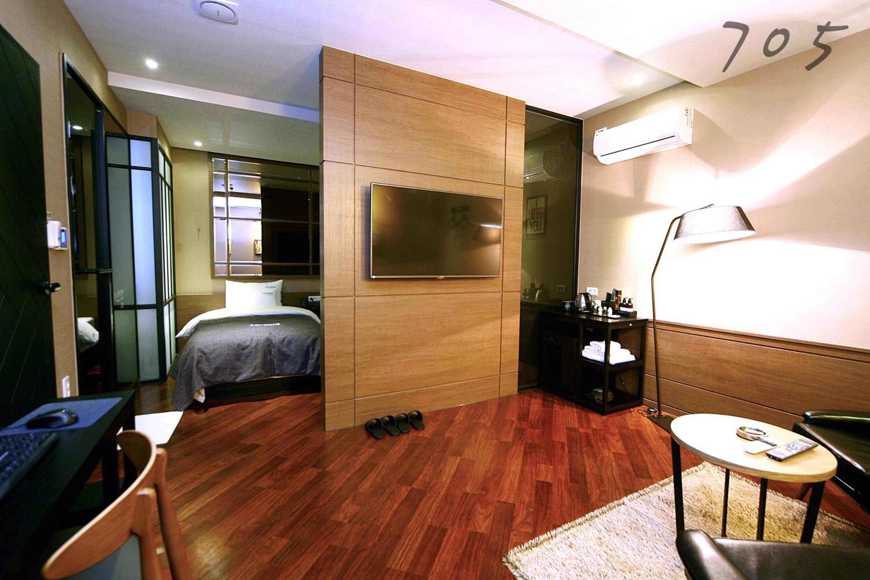 Family Twin Room - Photo 8
