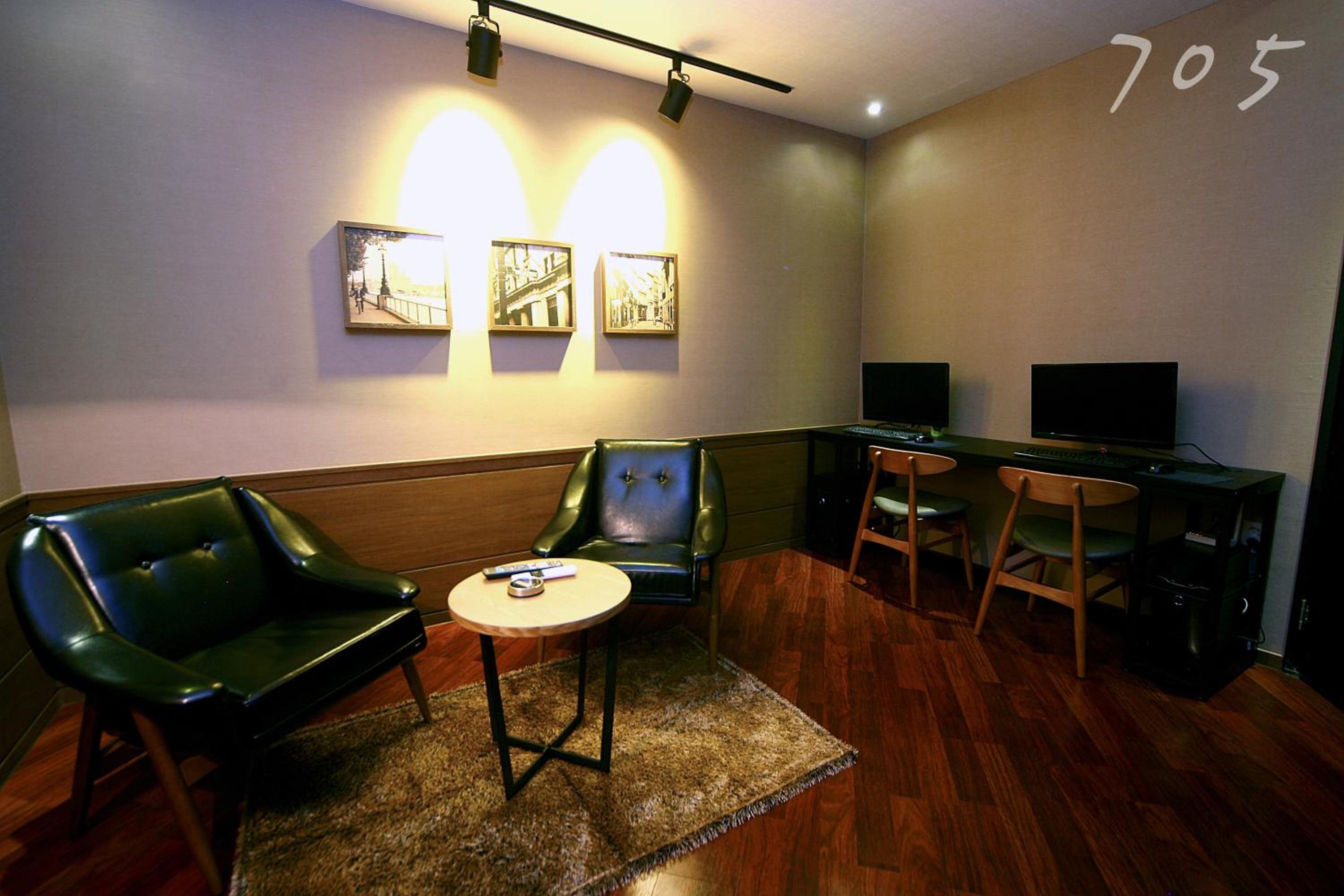 Family Twin Room - Photo 9