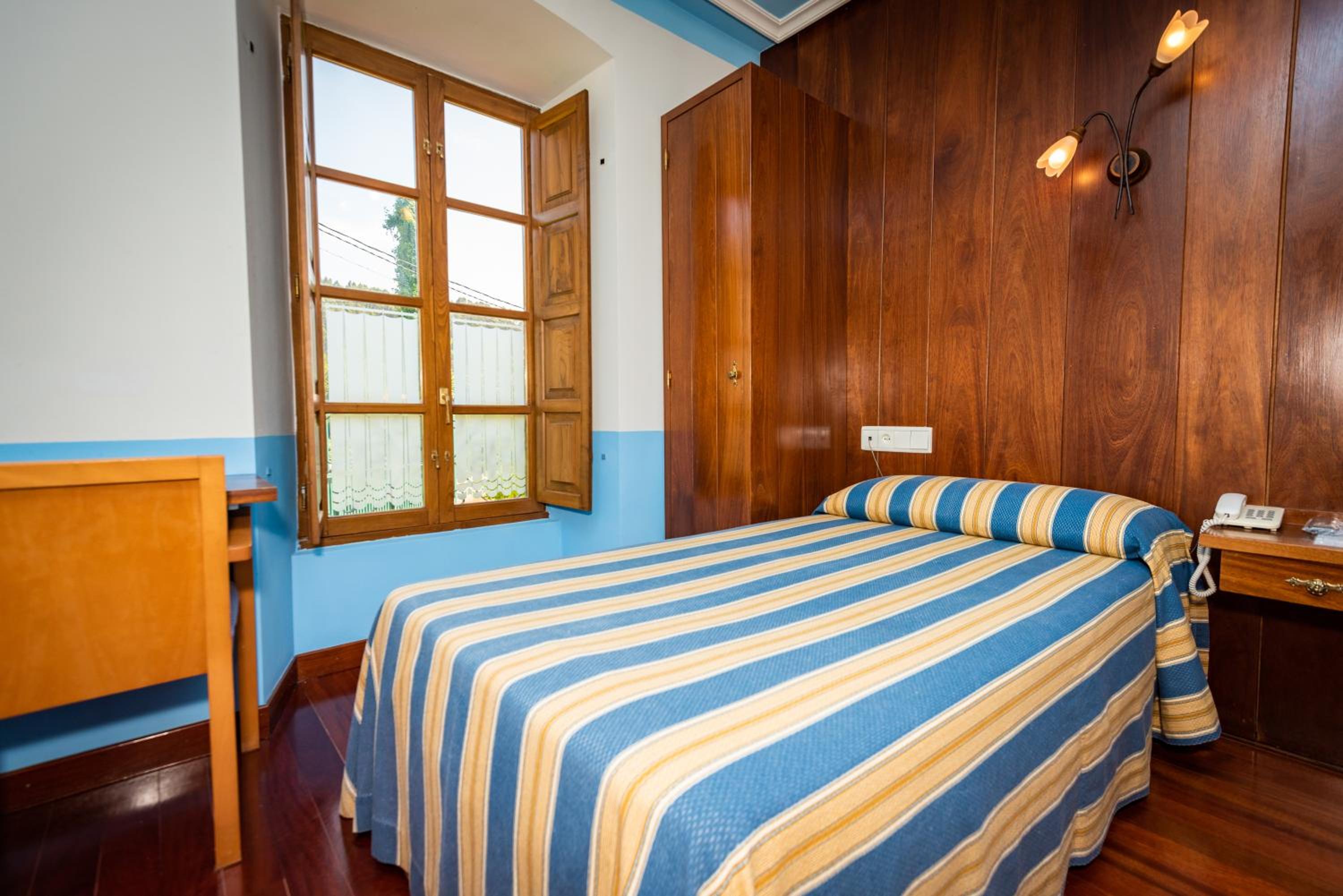 Double or Twin Room photo 2