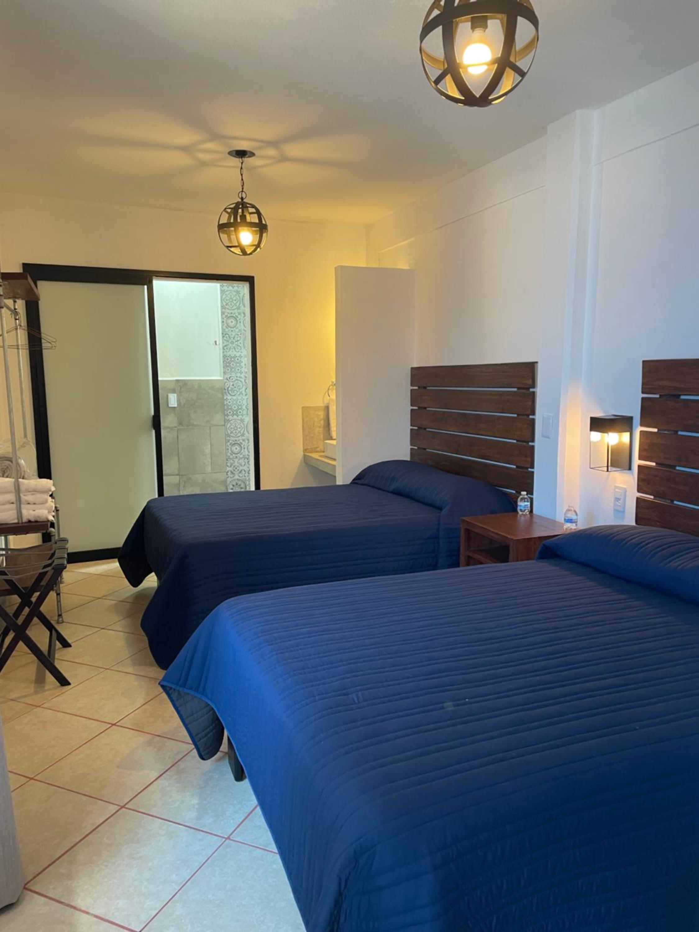 Double Room With Two Double Beds photo 2