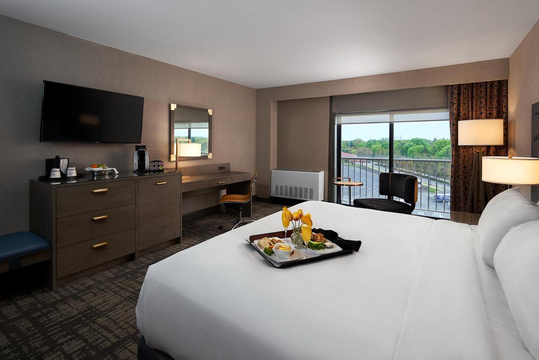 Standard King Room - Photo 5