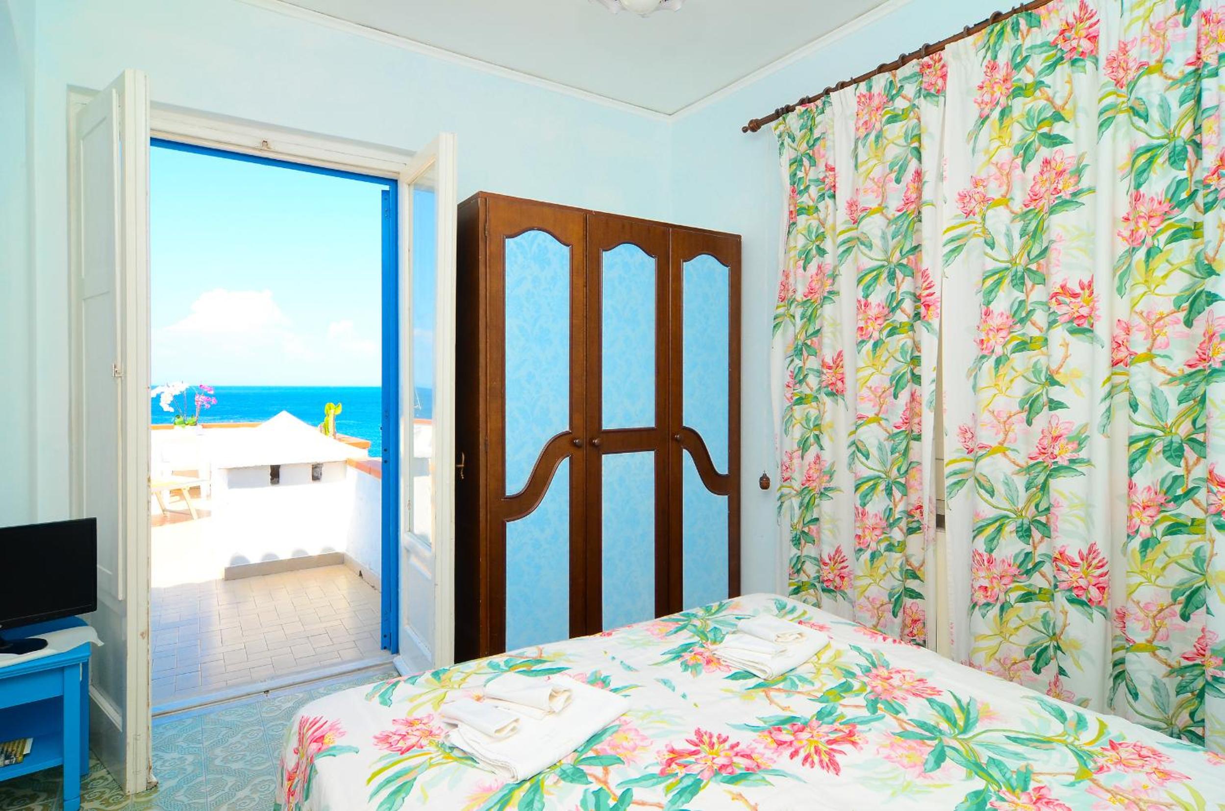 Superior Double or Twin Room with Sea View