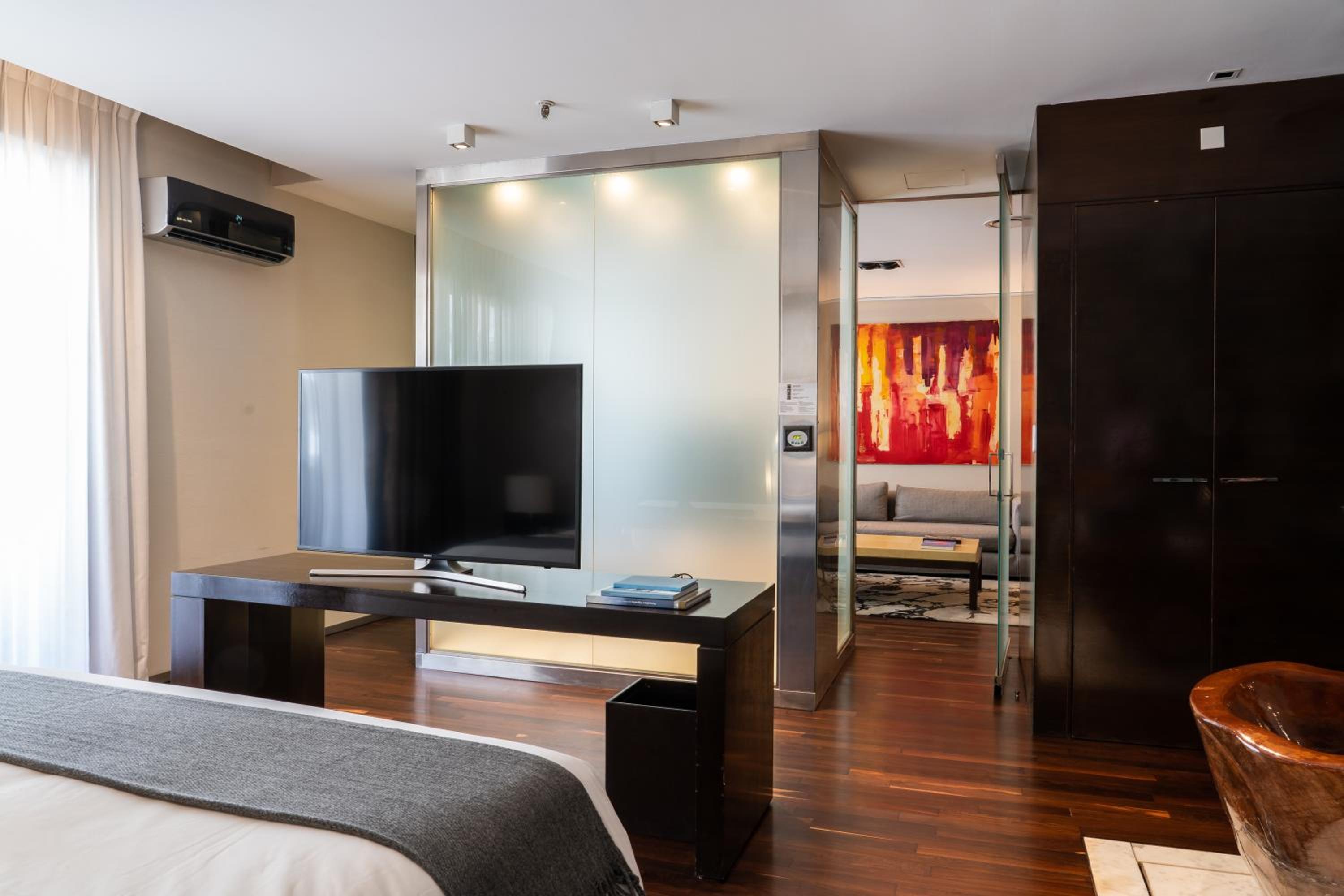 Luxury Suite